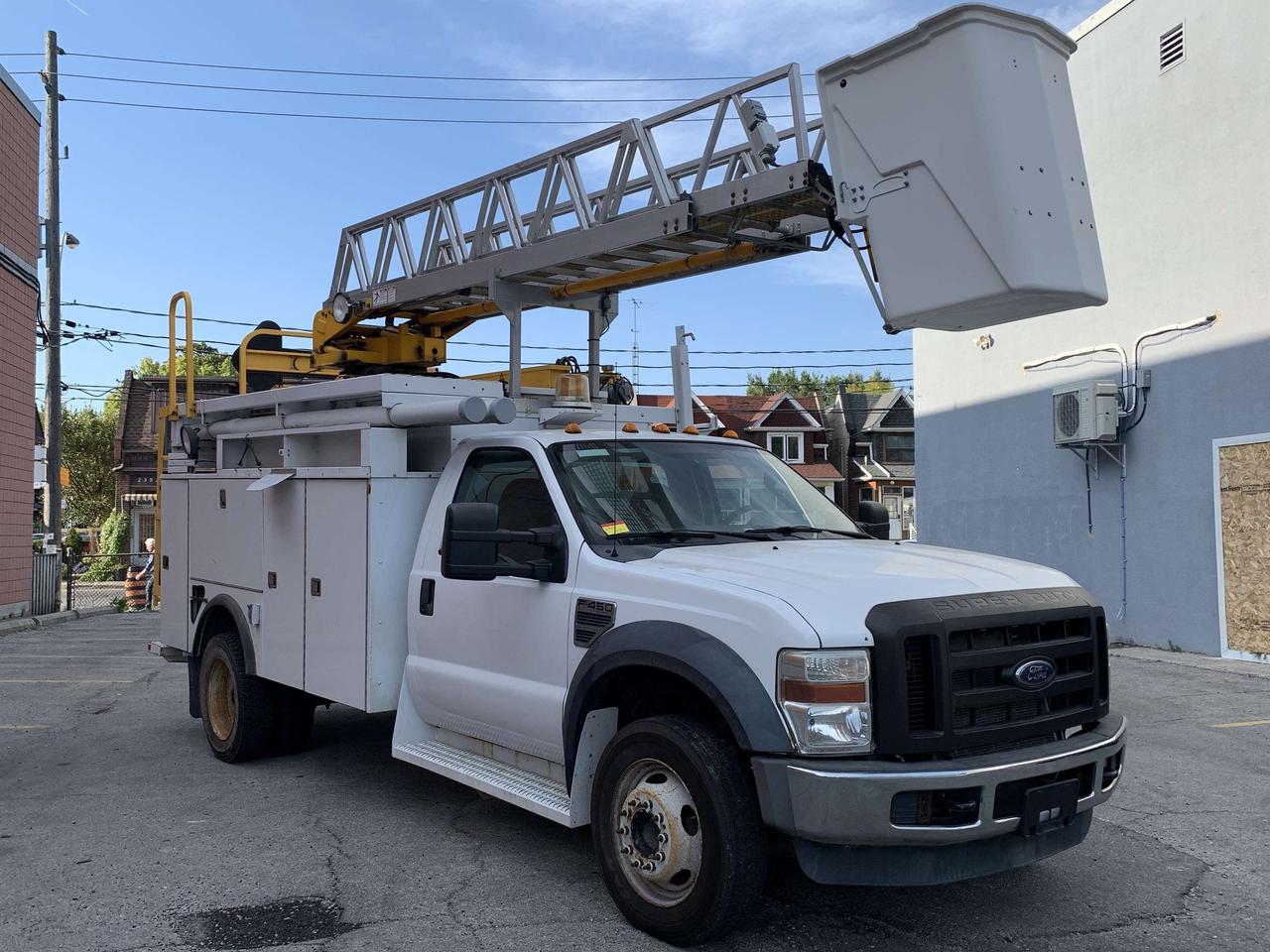 2009 Ford F-450 F450 / XL /  WORK BODY WITH BUCKET / HIGH REACH Photo