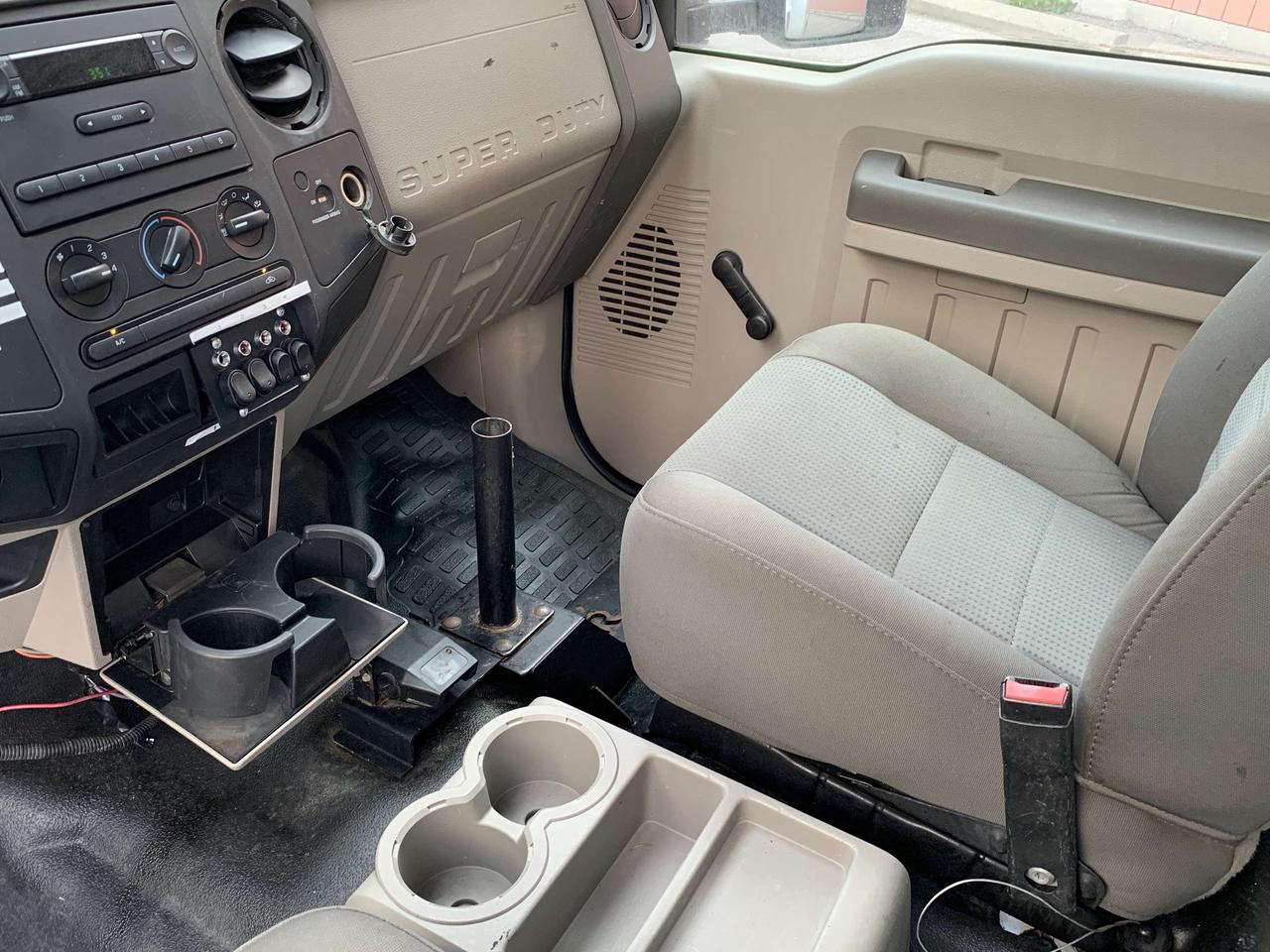 2009 Ford F-450 F450 / XL /  WORK BODY WITH BUCKET / HIGH REACH Photo