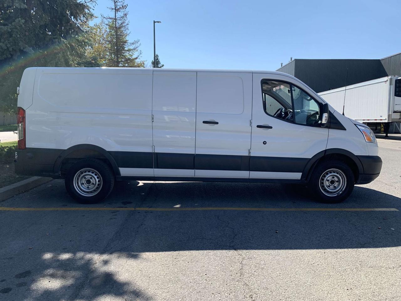 2015 Ford FordTransit_Cargo_Van T250  148"W/B  CAR FAX CLEAN / LOADED Photo3