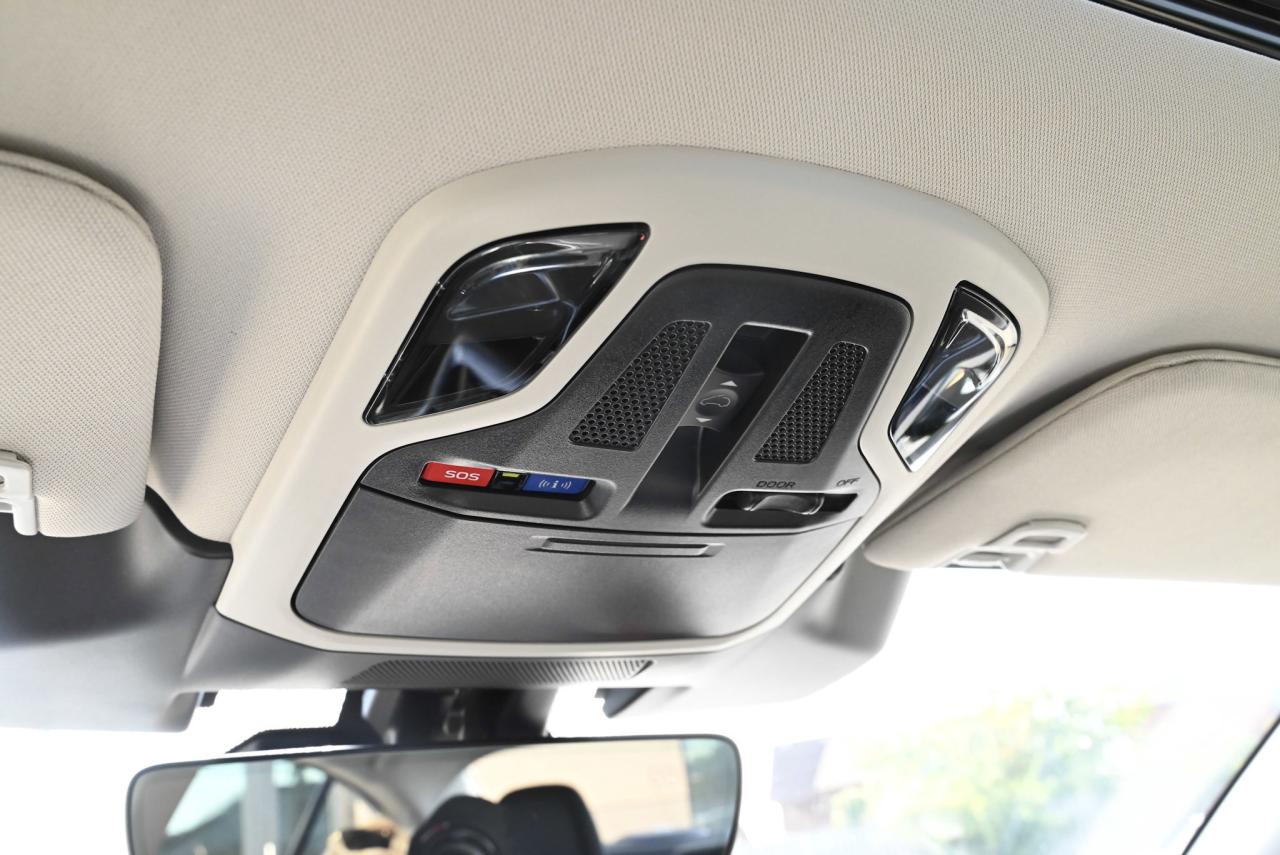 2024 Subaru Legacy GT / AWD/ ONLY 19,000 Kilo!!! Photo