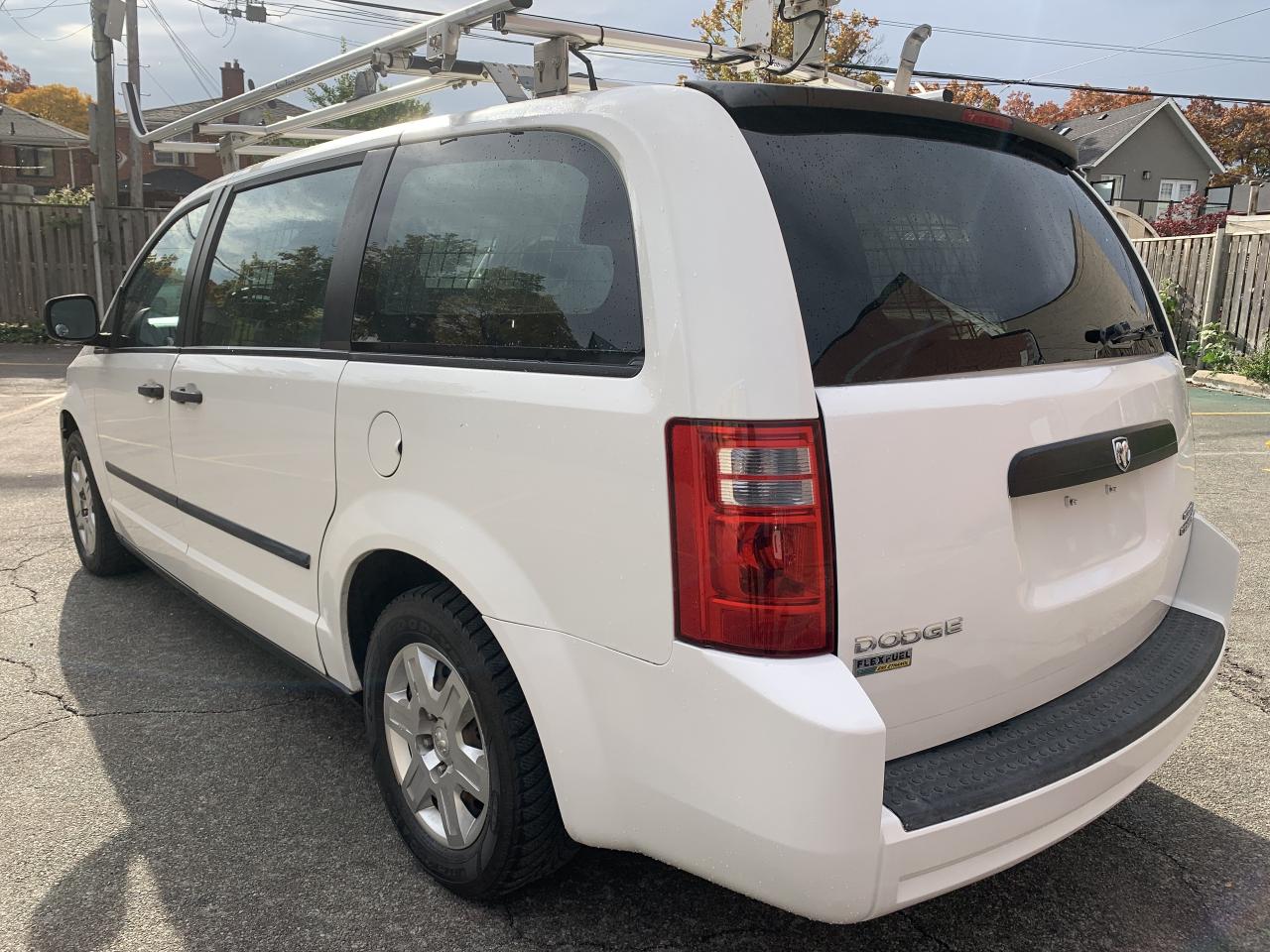 2010 Dodge Grand Caravan CARGO !!! 183136 KMS !!! CAR FAX CLEAN / CERTIFIED Photo