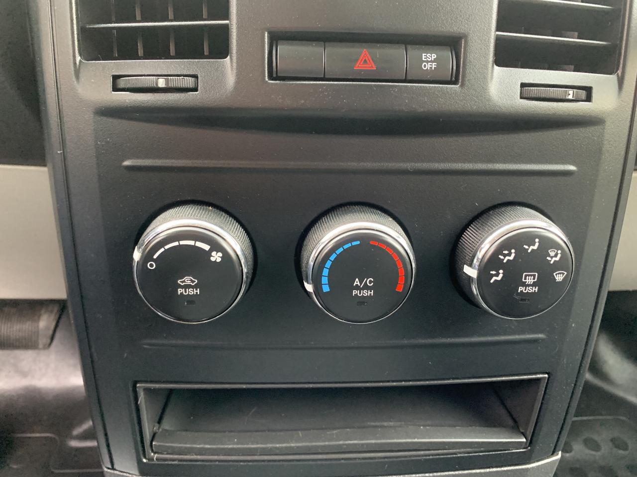 2010 Dodge Grand Caravan CARGO !!! 183136 KMS !!! CAR FAX CLEAN / CERTIFIED Photo