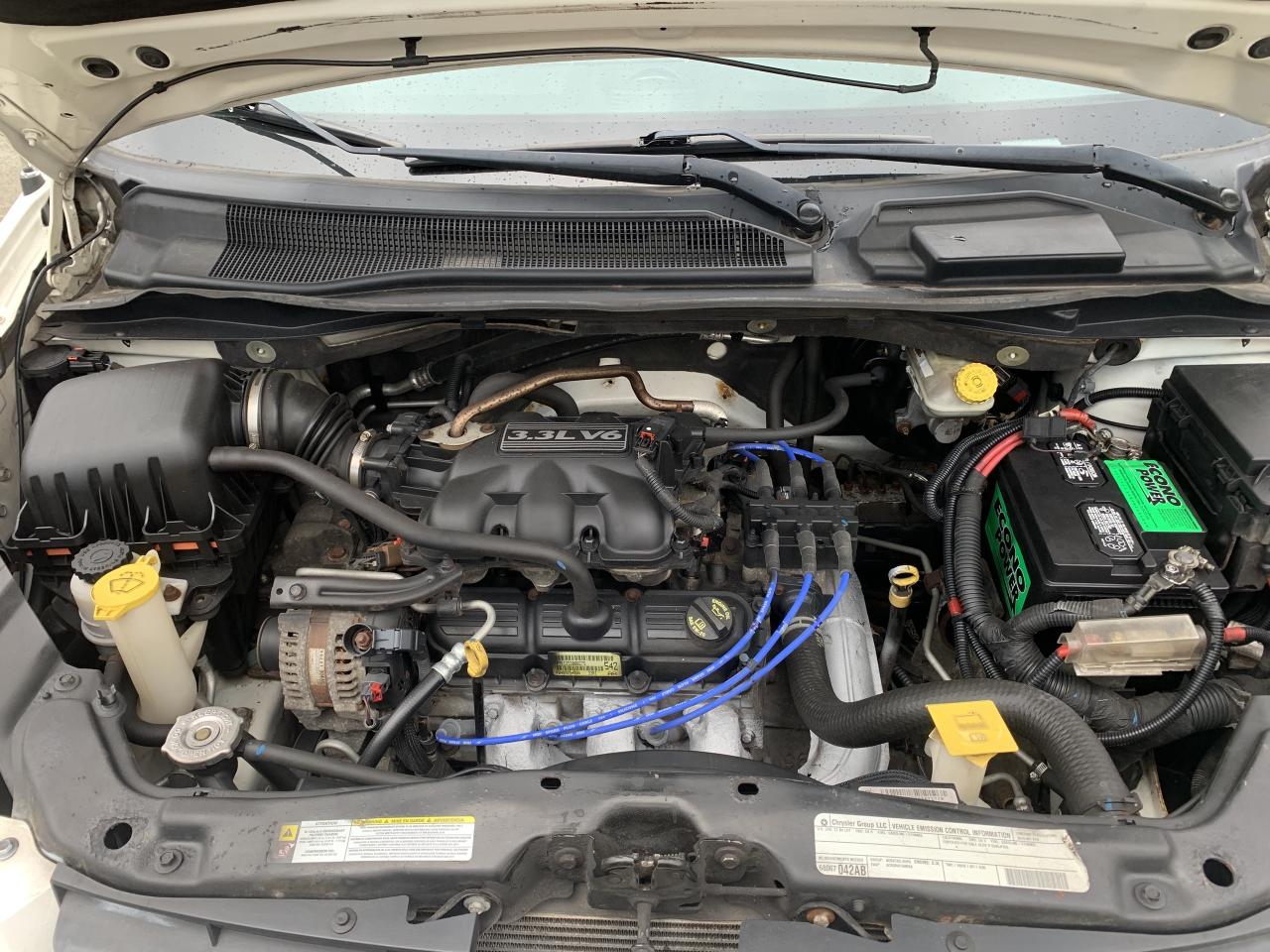 2010 Dodge Grand Caravan CARGO !!! 183136 KMS !!! CAR FAX CLEAN / CERTIFIED Photo