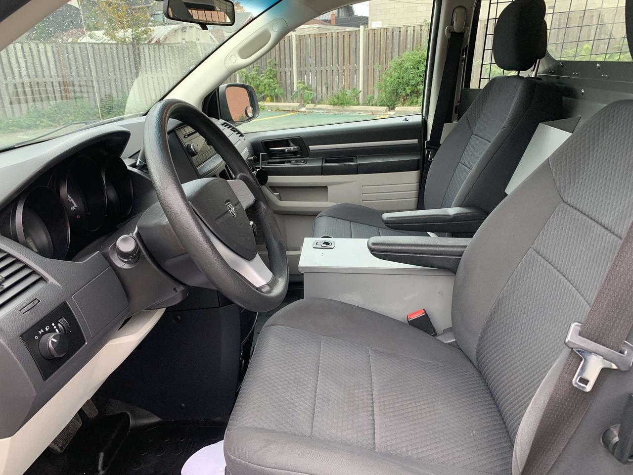 2010 Dodge Grand Caravan CARGO !!! 183136 KMS !!! CAR FAX CLEAN / CERTIFIED Photo