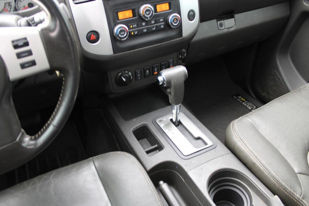 2018 Nissan Frontier PRO-4X Crew Cab 4WD Leather   ACCIDENT FREE   SAFE Photo