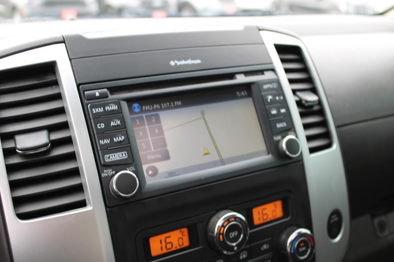 2018 Nissan Frontier PRO-4X Crew Cab 4WD Leather   ACCIDENT FREE   SAFE Photo