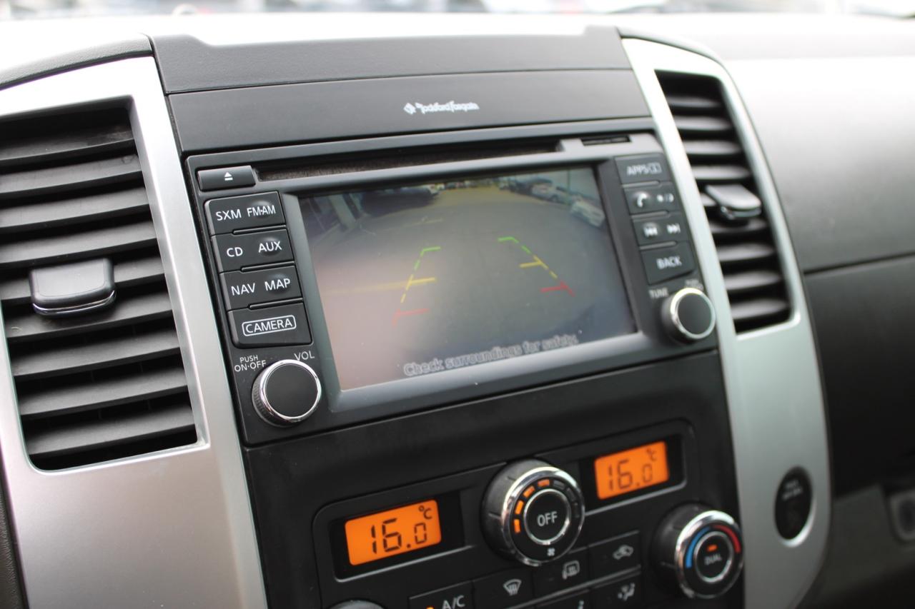 2018 Nissan Frontier PRO-4X Crew Cab 4WD Leather   ACCIDENT FREE   SAFE Photo