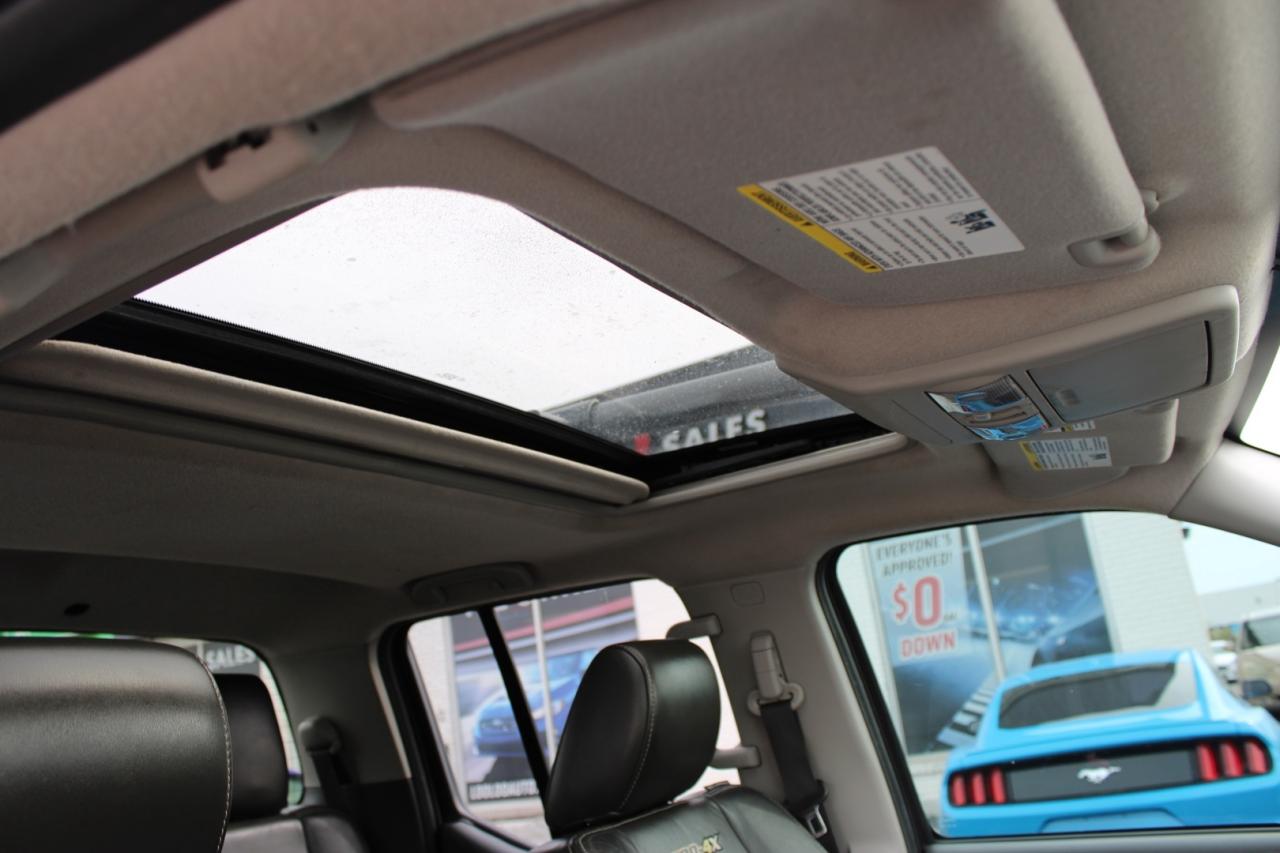 2018 Nissan Frontier PRO-4X Crew Cab 4WD Leather   ACCIDENT FREE   SAFE Photo