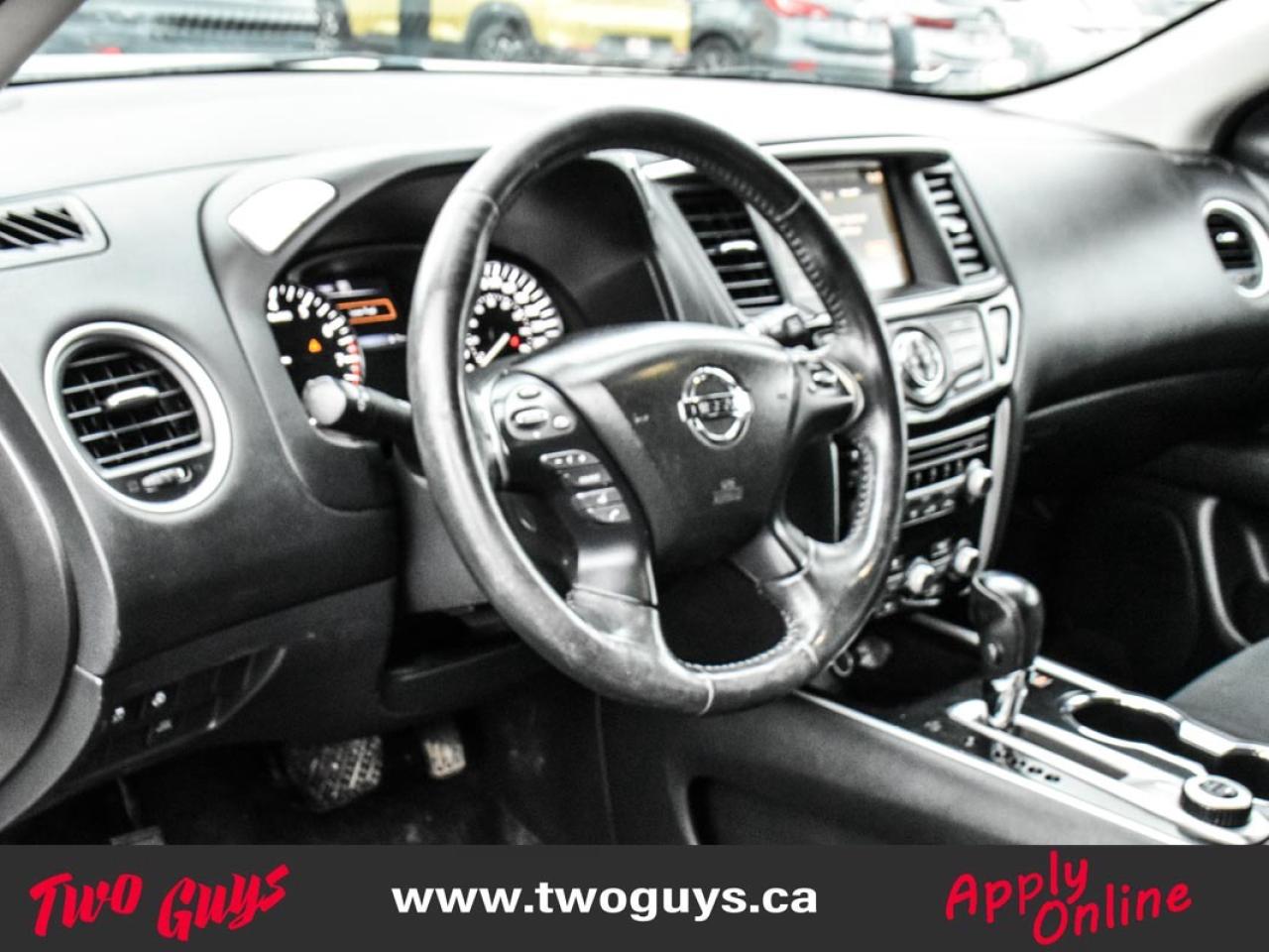 2017 Nissan Pathfinder 4WD 4dr SV Back Up Cam Heated Front Seats Photo