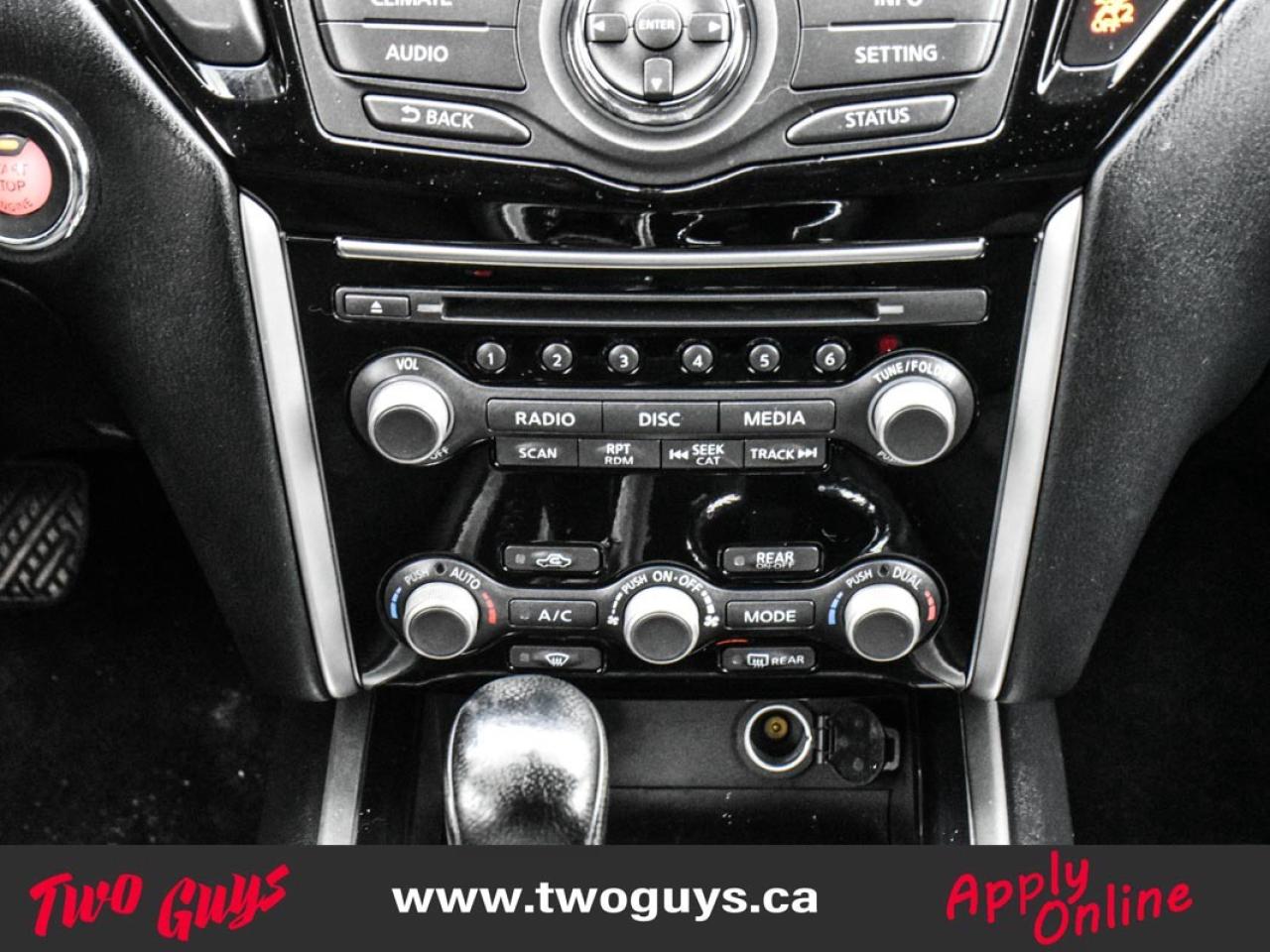 2017 Nissan Pathfinder 4WD 4dr SV Back Up Cam Heated Front Seats Photo