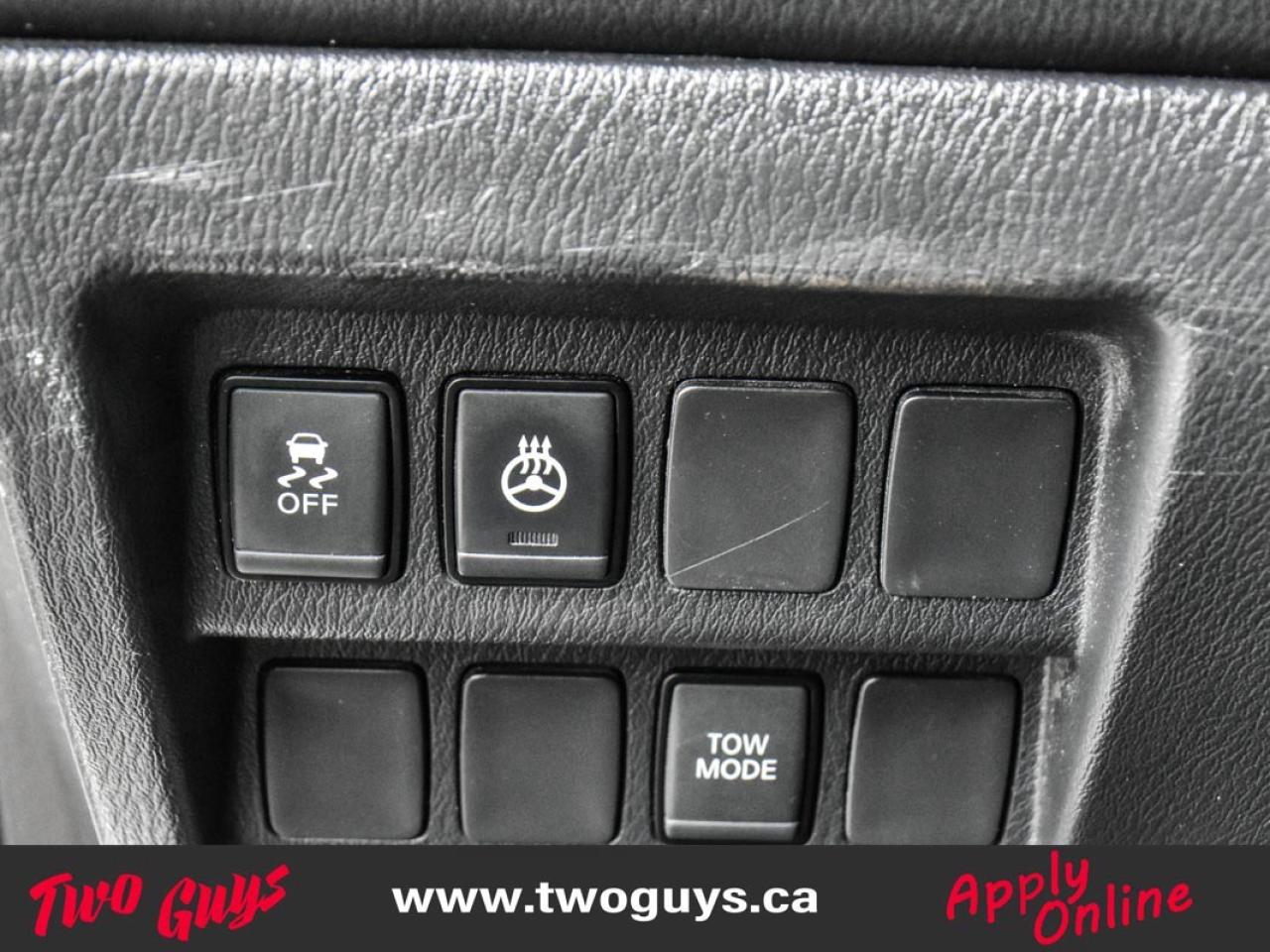 2017 Nissan Pathfinder 4WD 4dr SV Back Up Cam Heated Front Seats Photo