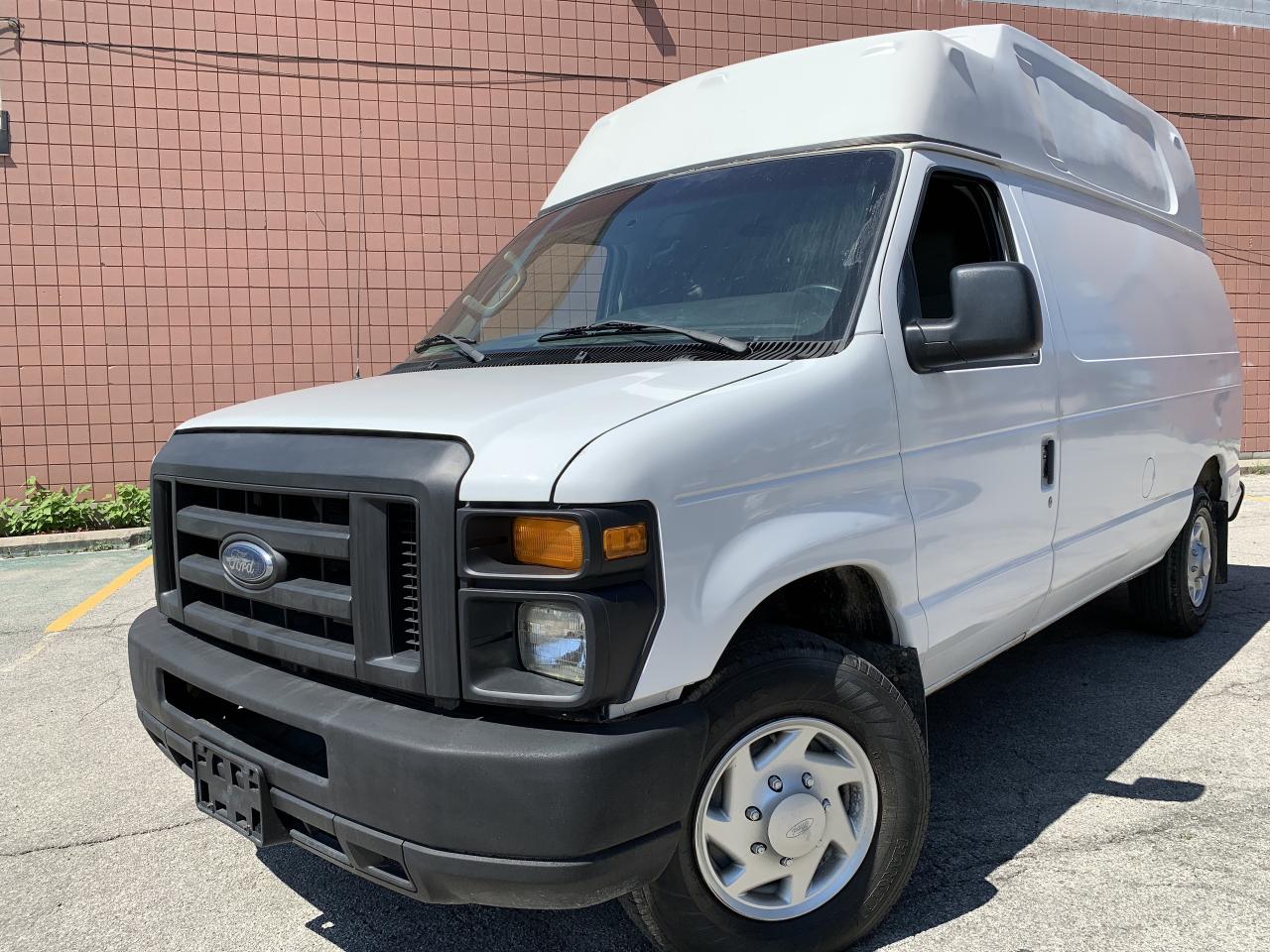 2012 Ford E-350 CARGO /  HIGH ROOF / HARD TO FIND !! VERY CLEAN !! Photo0