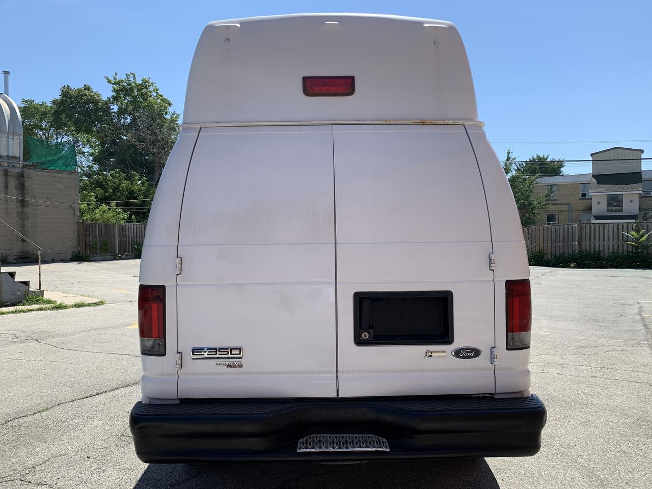 2012 Ford E-350 CARGO /  HIGH ROOF / HARD TO FIND !! VERY CLEAN !! Photo3