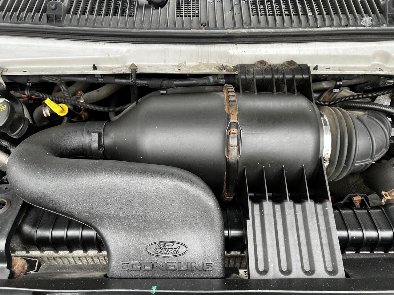 2012 Ford E-350 CARGO /  HIGH ROOF / HARD TO FIND !! VERY CLEAN !! Photo