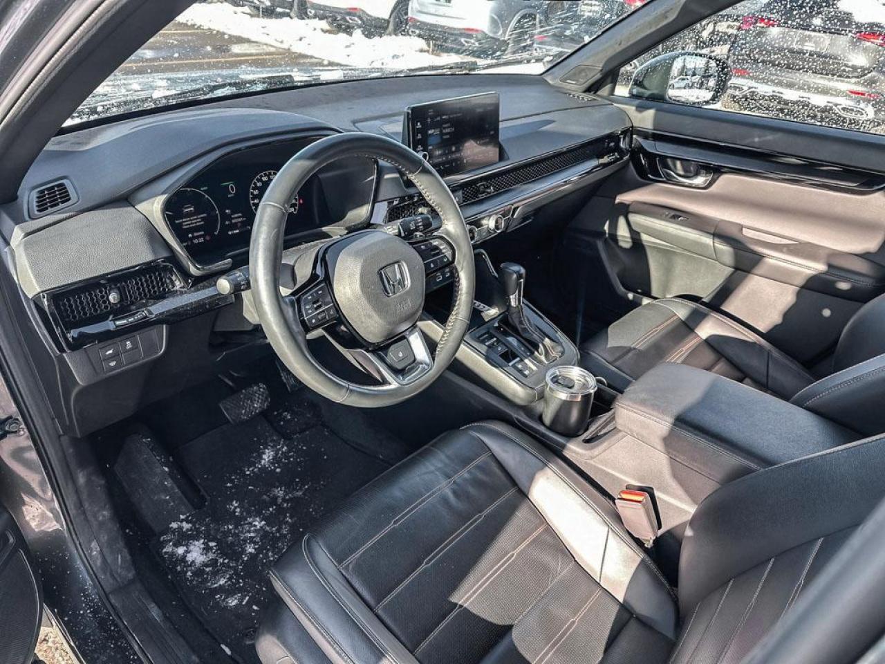 2023 Honda CR-V Hybrid Touring Photo