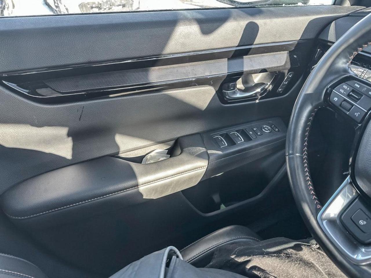 2023 Honda CR-V Hybrid Touring Photo