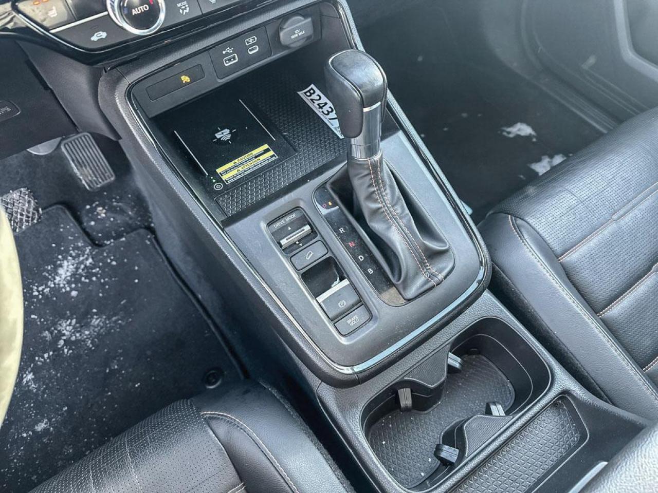 2023 Honda CR-V Hybrid Touring Photo