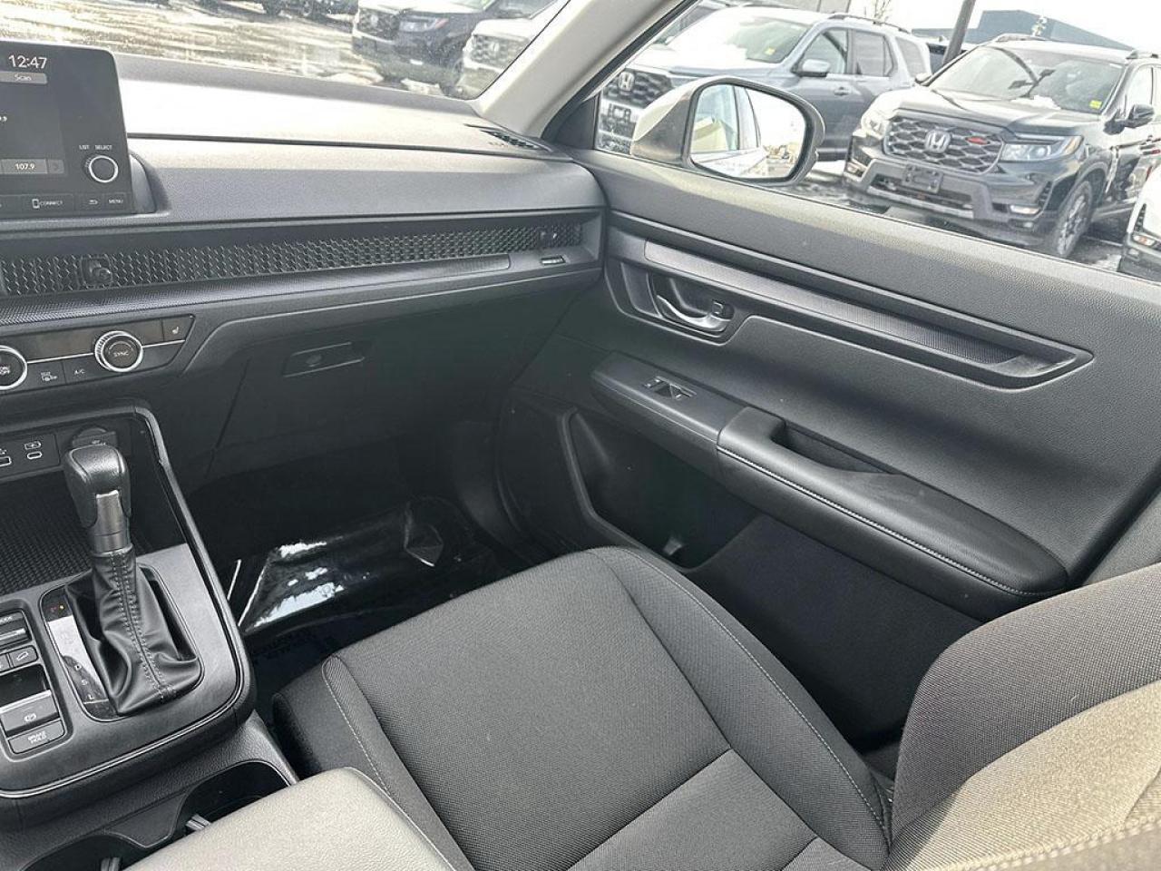 2025 Honda CR-V LX Photo