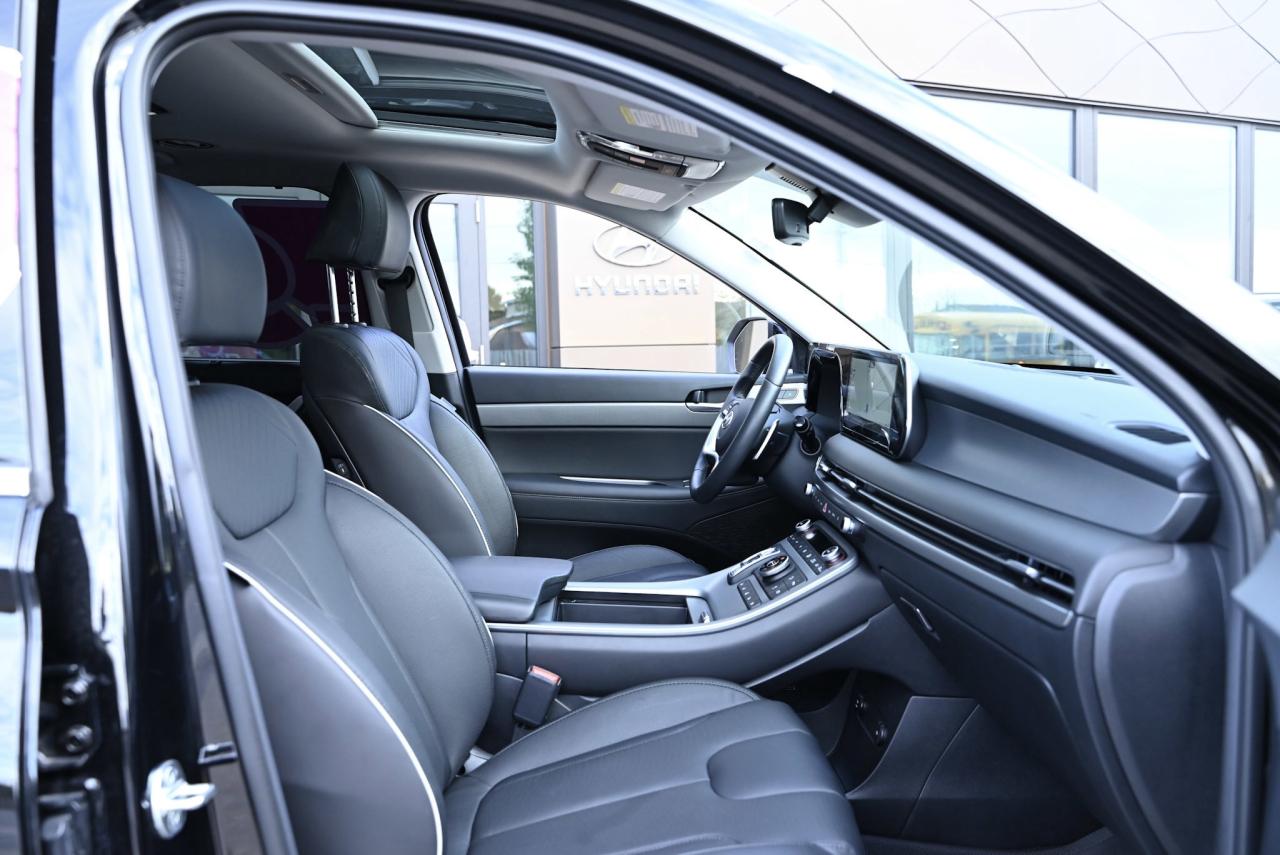 2024 Hyundai PALISADE Urban/ 8 Rider/Low kilo/ 1-owner/AWD Photo3