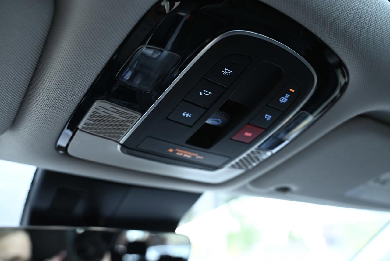 2024 Hyundai PALISADE Urban/ 8 Rider/Low kilo/ 1-owner/AWD Photo