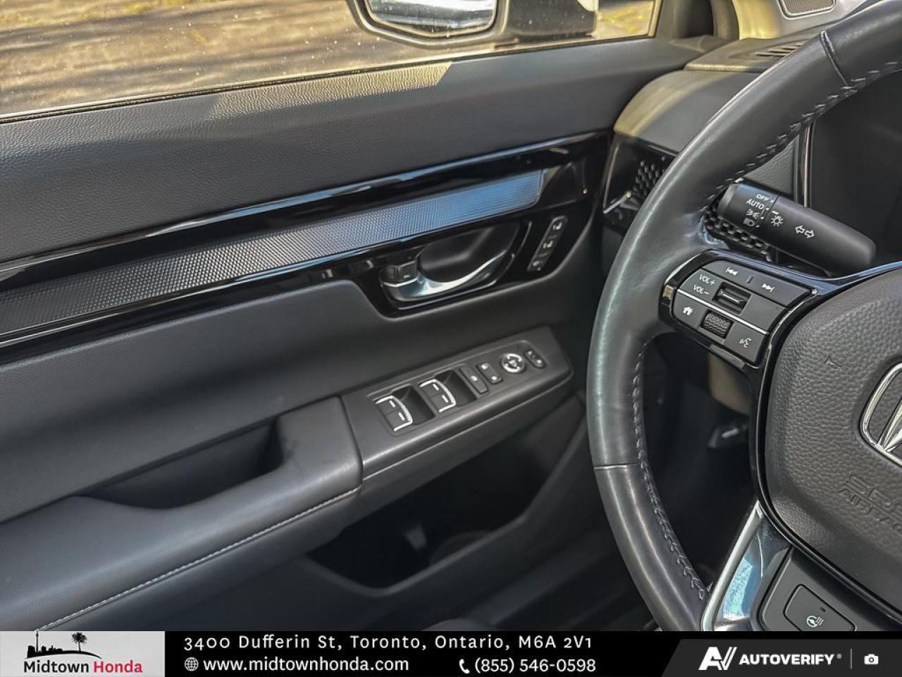 2023 Honda CR-V *HEATED STEERING/ APPLE CARPLAY / LEATHER INTERIOR Photo