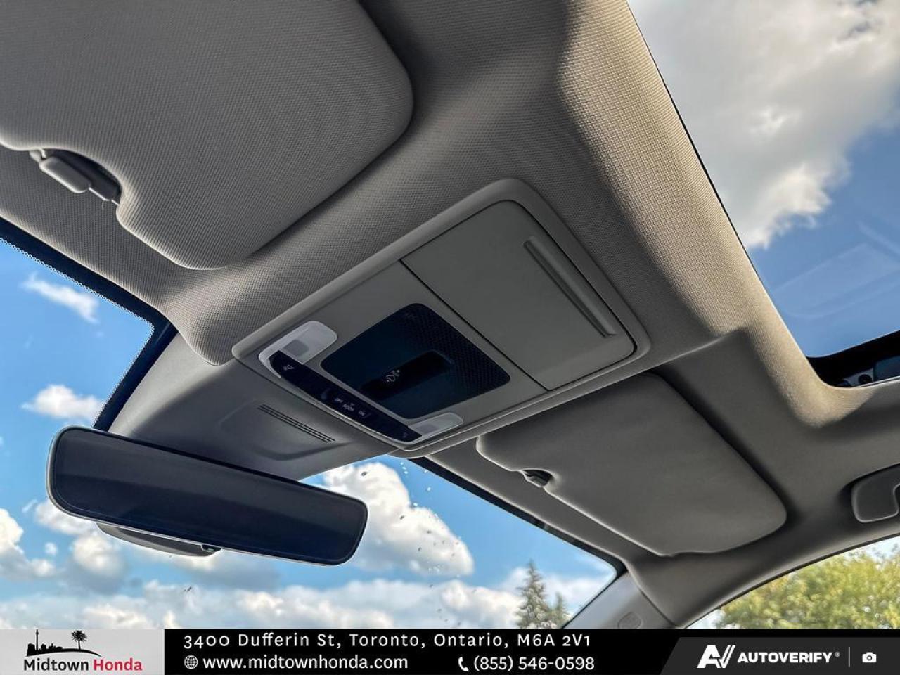 2023 Honda CR-V *HEATED STEERING/ APPLE CARPLAY / LEATHER INTERIOR Photo