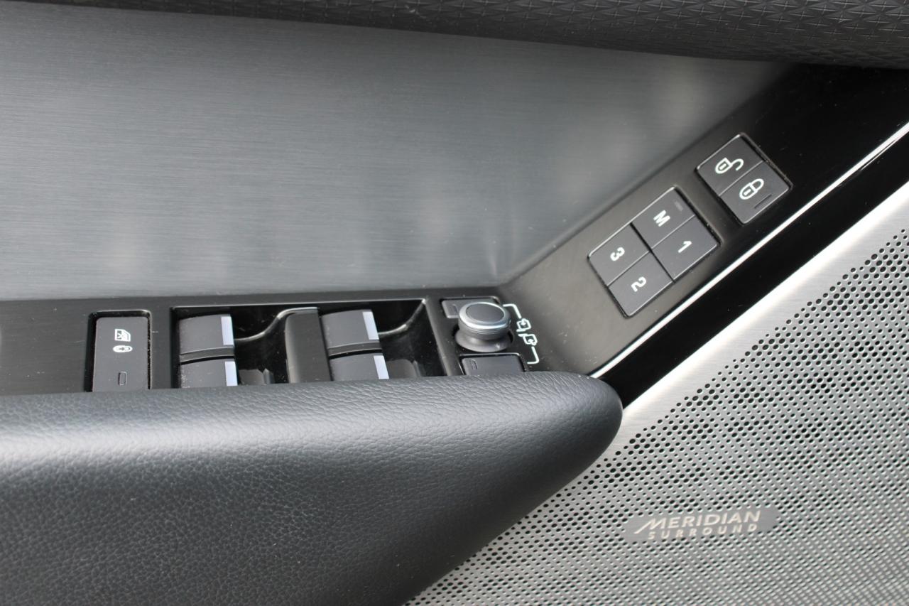 2018 Land Rover Range Rover Velar R-Dynamic V6   CERTIFIED   NO ACCIDENTS   CERTIFIE Photo