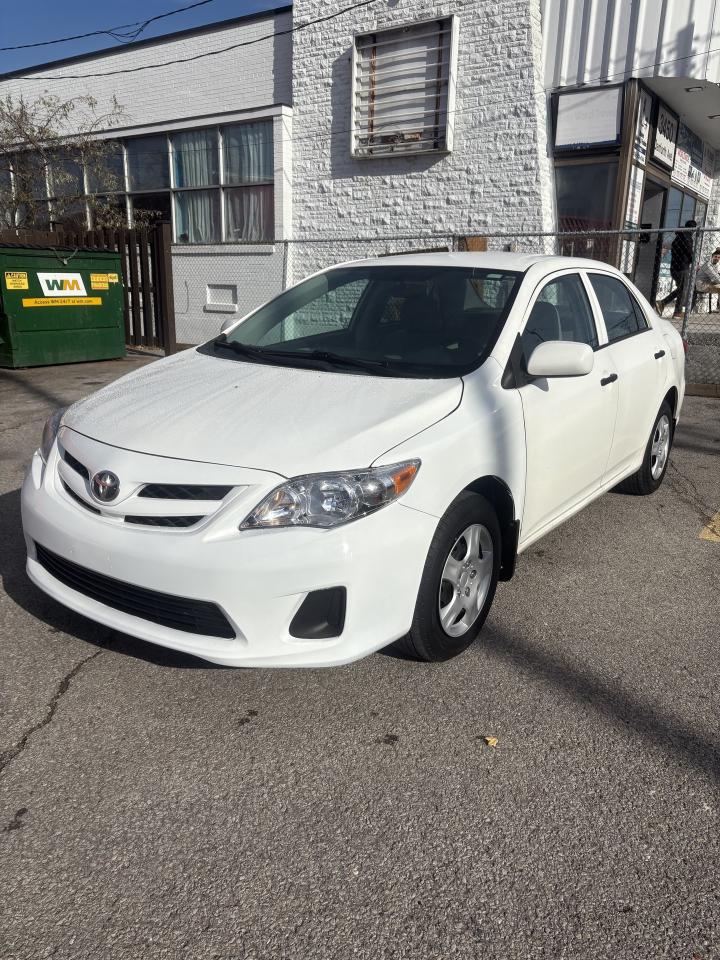 2011 Toyota Corolla 4DR SDN AUTO CE Photo2