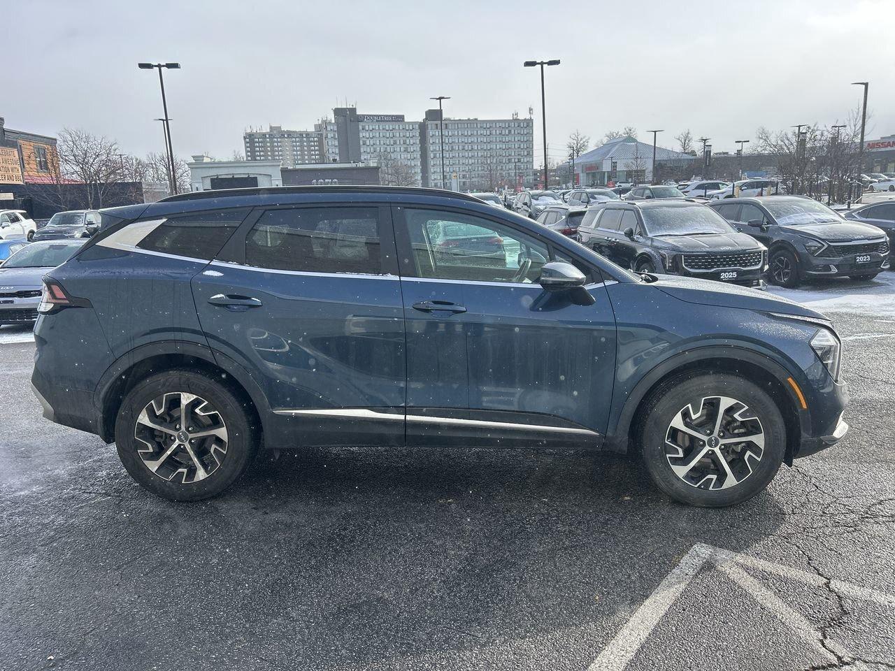 2023 Kia Sportage EX – Stylish, Spacious, and Smartly Equipped APPLE Photo