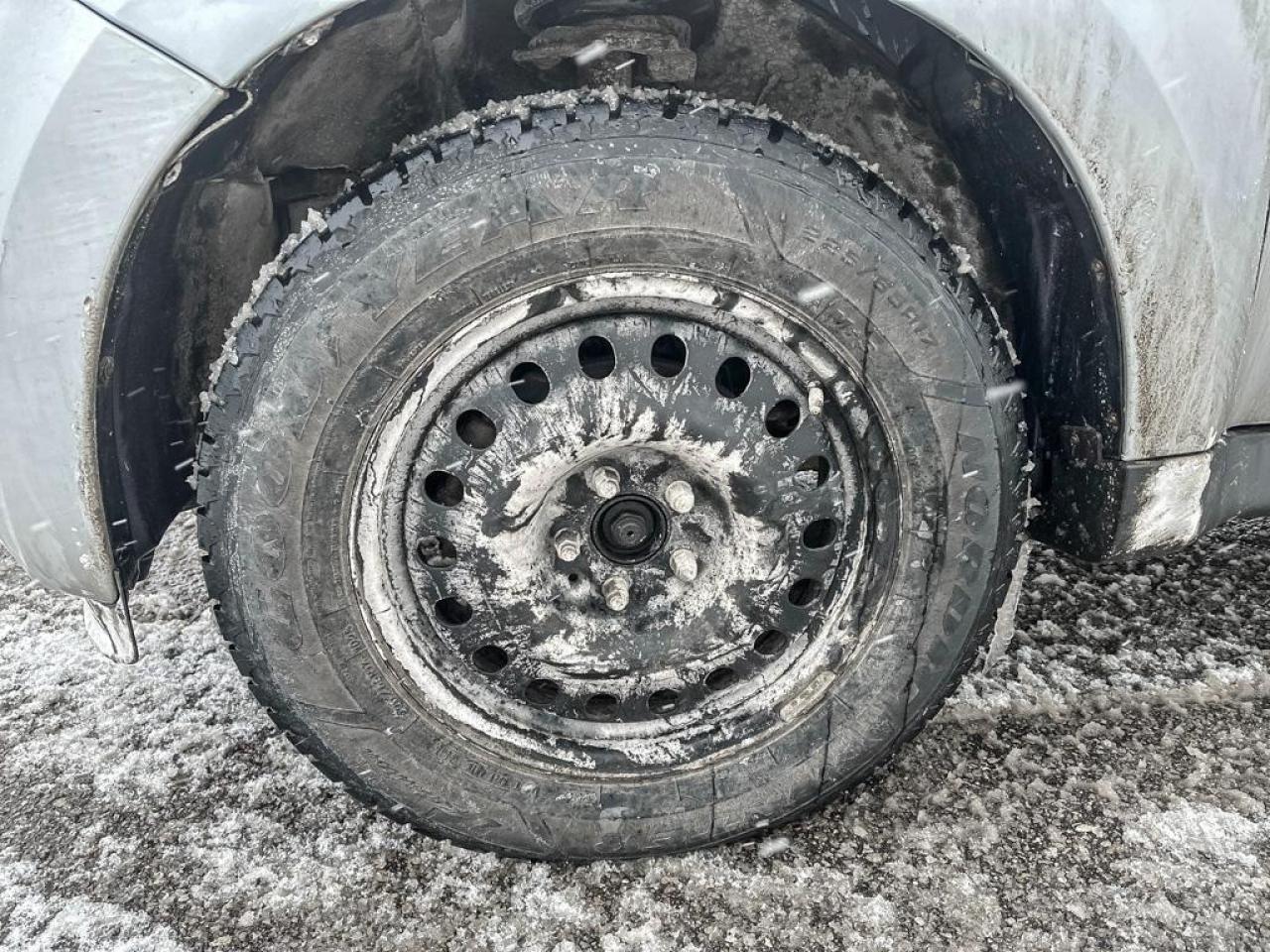 2011 Ford Escape Limited Photo