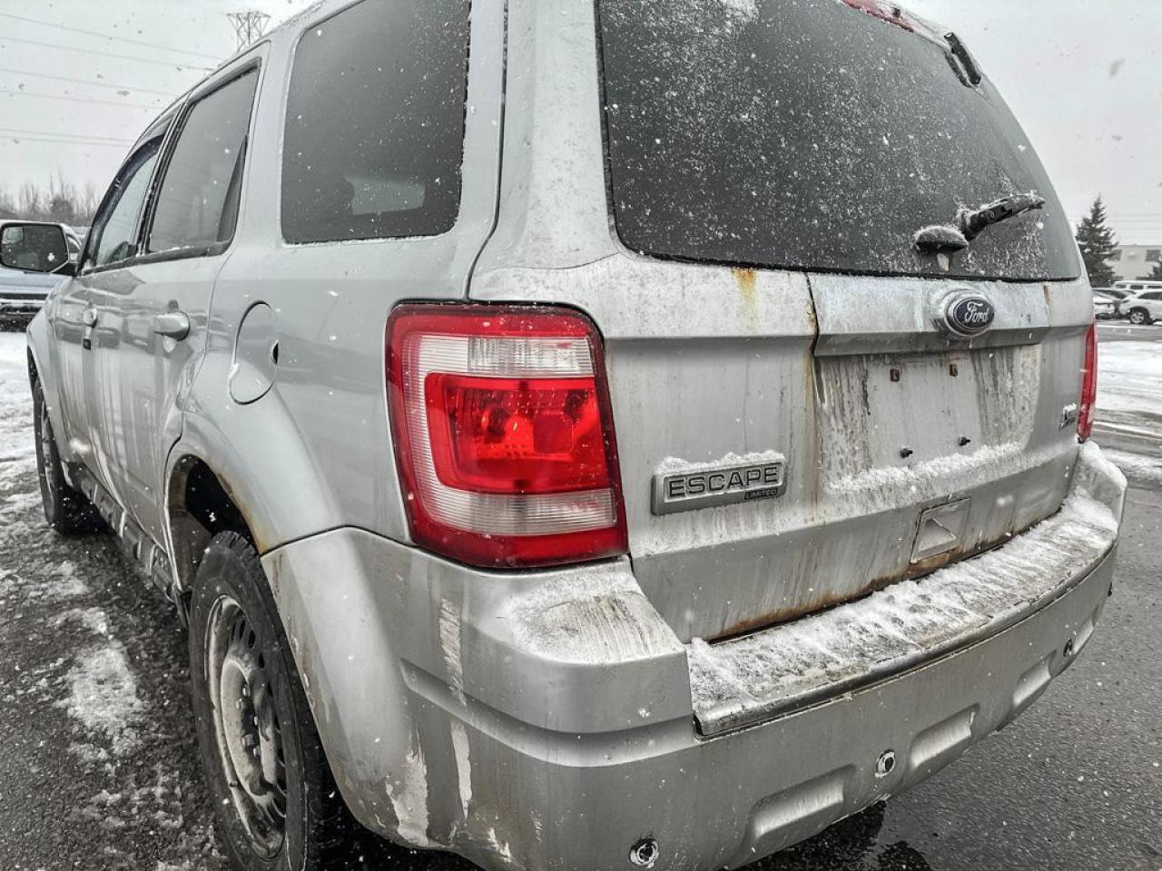 2011 Ford Escape Limited Photo