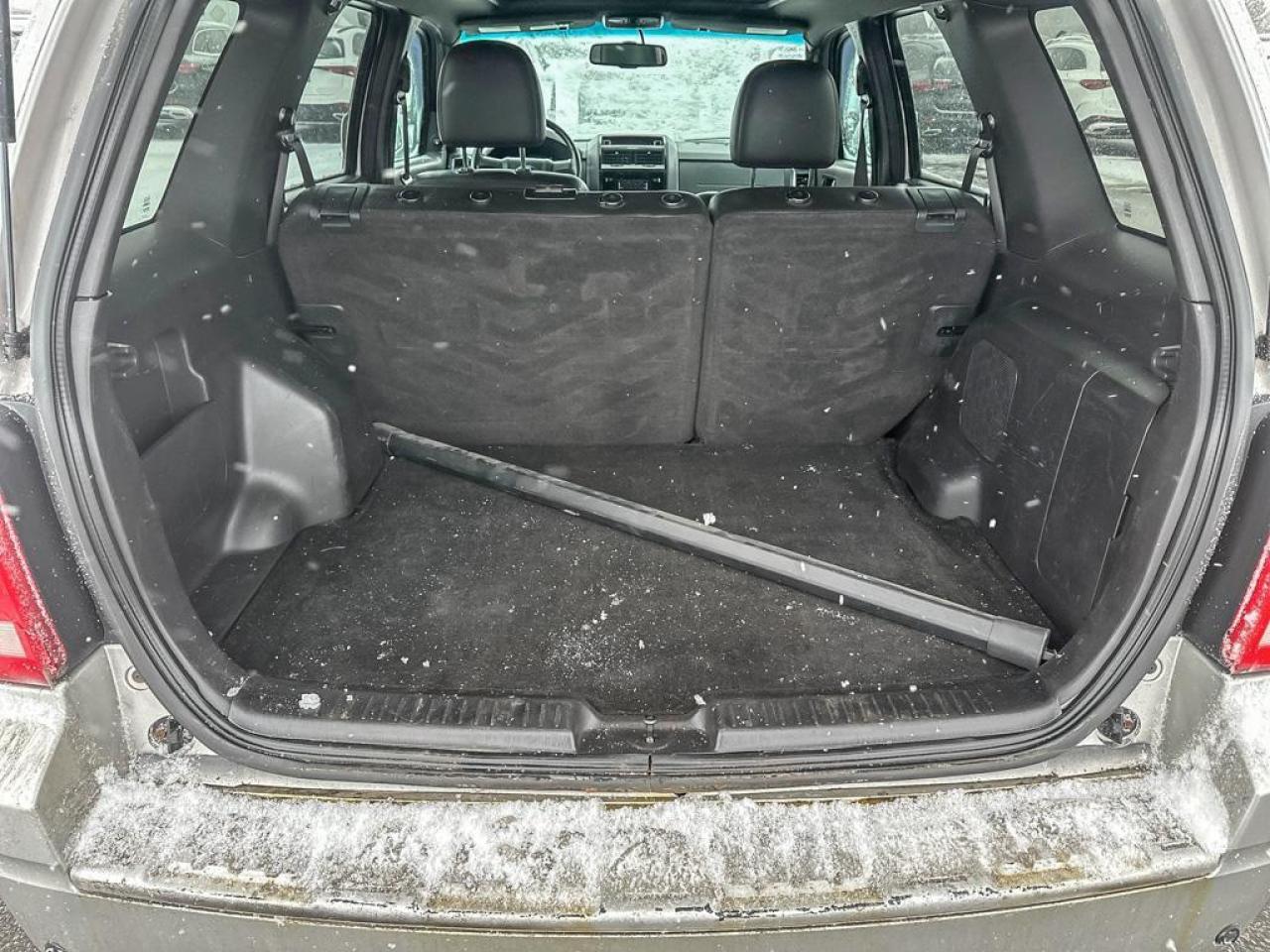 2011 Ford Escape Limited Photo