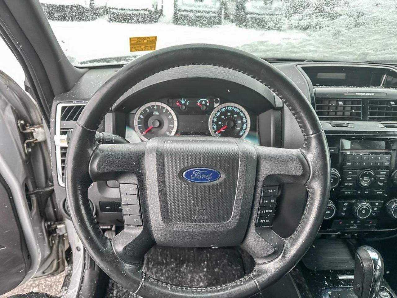 2011 Ford Escape Limited Photo