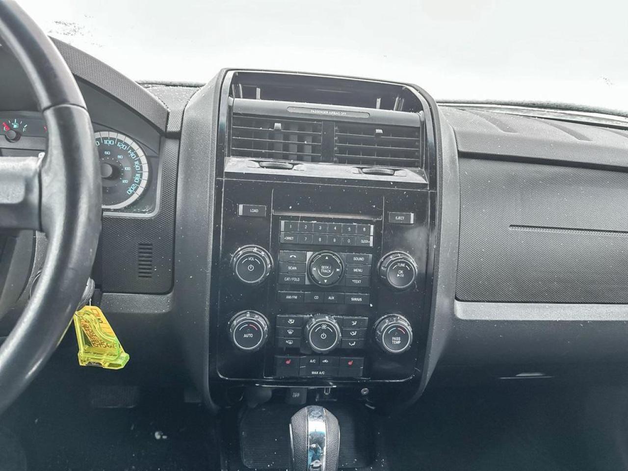 2011 Ford Escape Limited Photo