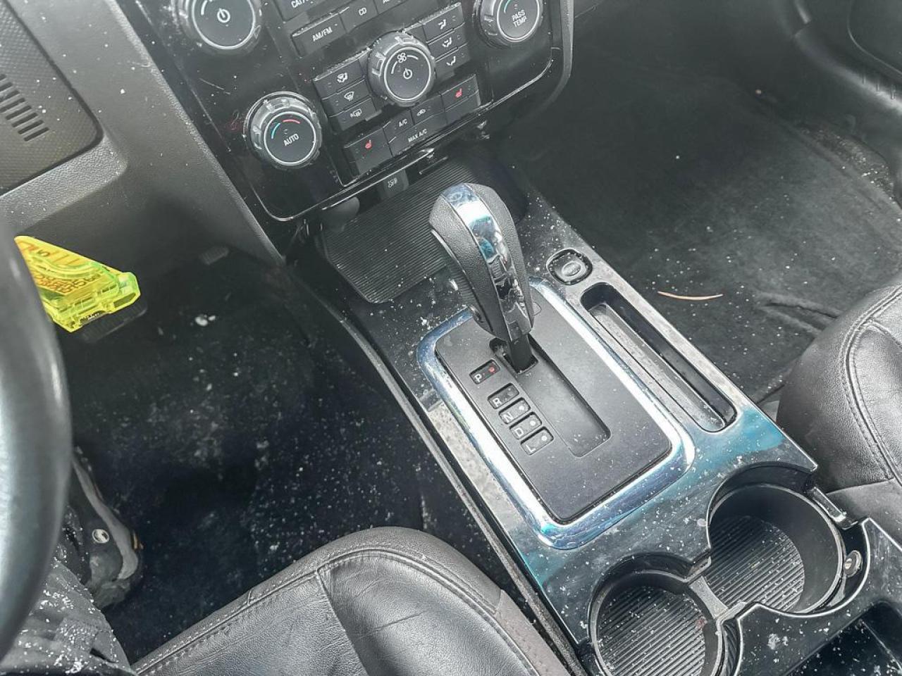 2011 Ford Escape Limited Photo