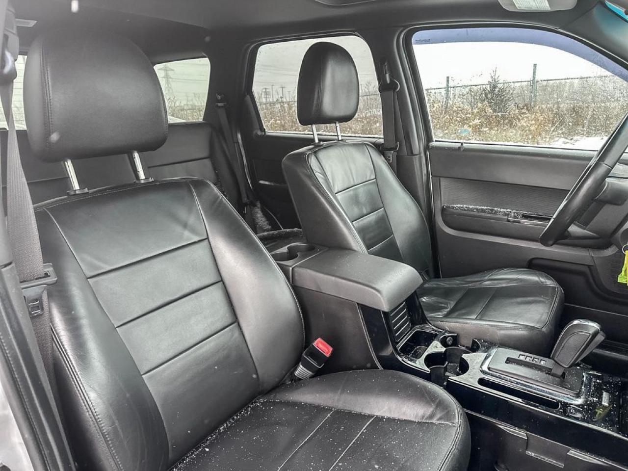 2011 Ford Escape Limited Photo