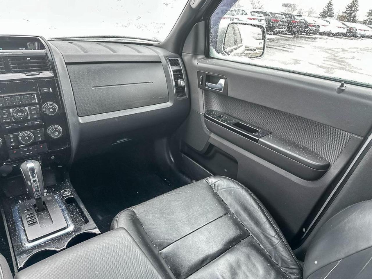 2011 Ford Escape Limited Photo