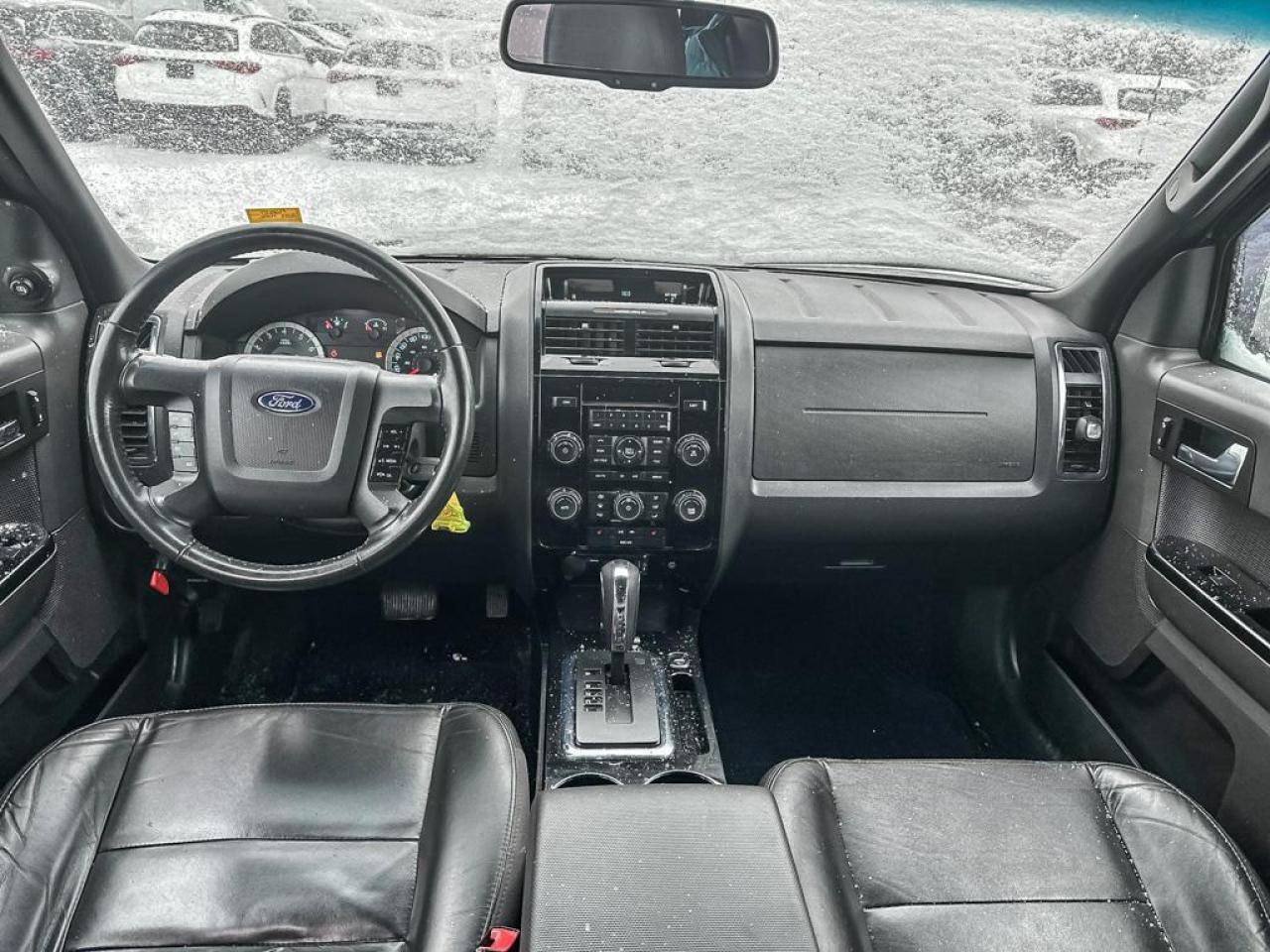 2011 Ford Escape Limited Photo