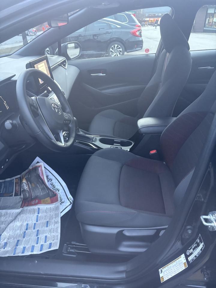 2025 Toyota Corolla Hybrid SE CVT AWD Photo4