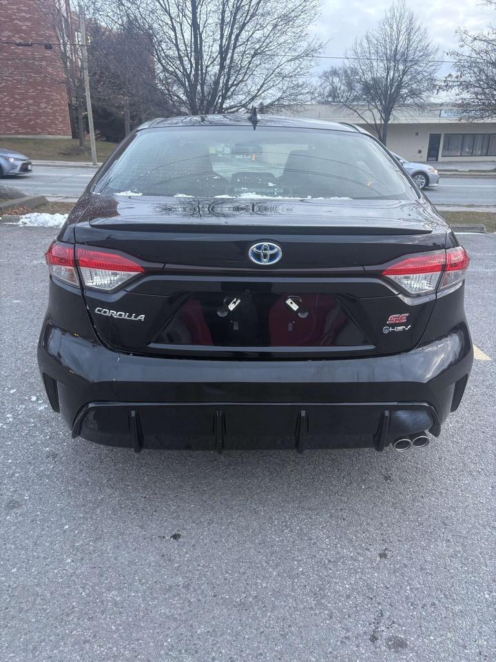2025 Toyota Corolla Hybrid SE CVT AWD Photo3