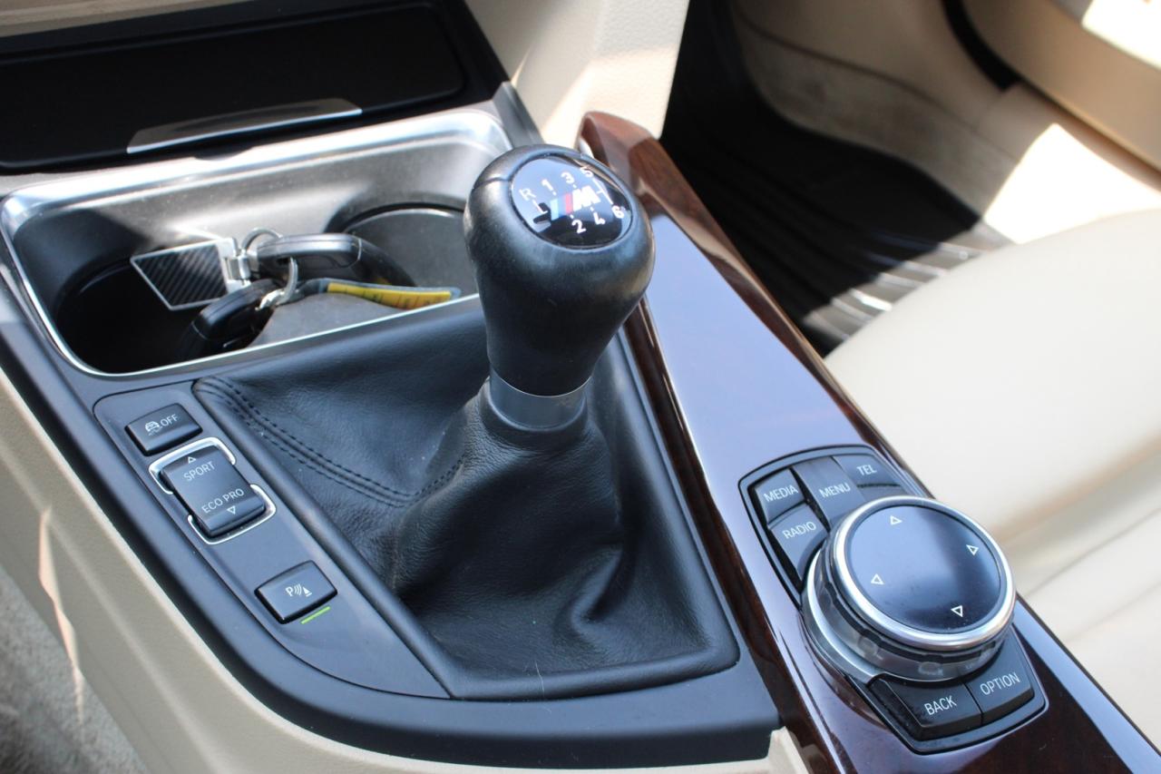 2014 BMW 4-Series 435i xDrive Manual M Package 6 Spd Safety Certifie Photo