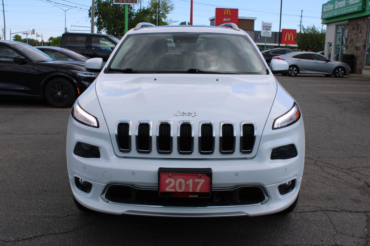 2017 Jeep Cherokee Overland 4WD Adaptive Cruise One Owner Panoramic Photo