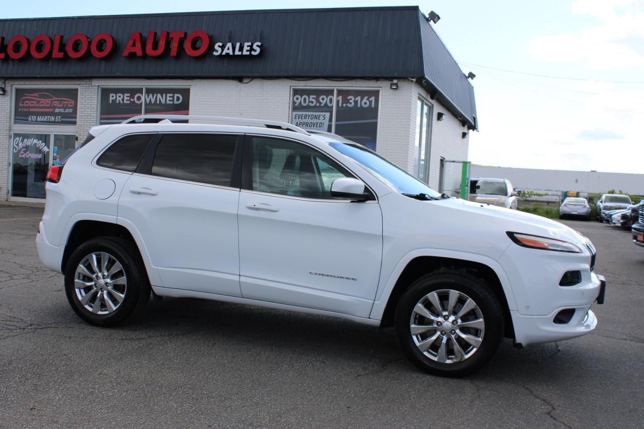 2017 Jeep Cherokee Overland 4WD Adaptive Cruise One Owner Panoramic Photo0