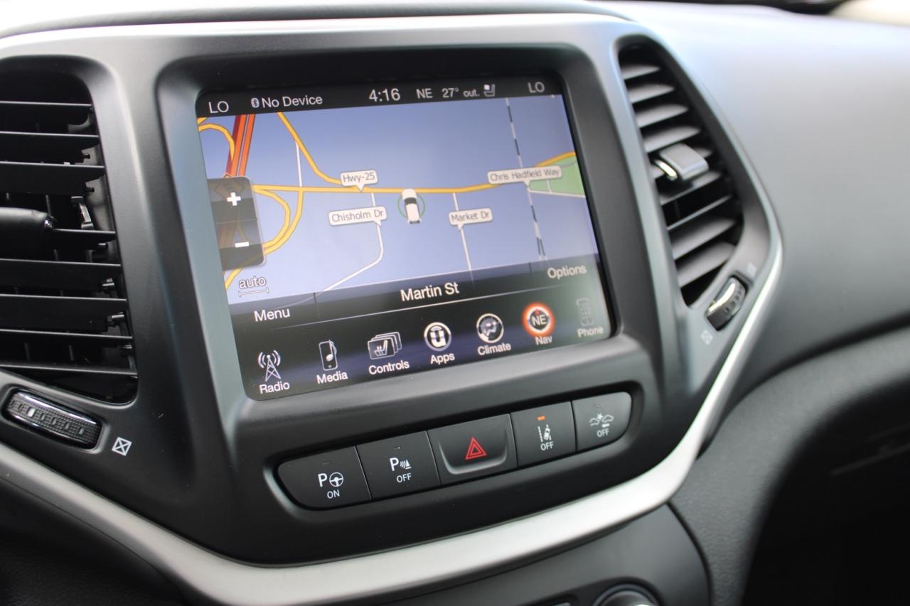 2017 Jeep Cherokee Overland 4WD Adaptive Cruise One Owner Panoramic Photo