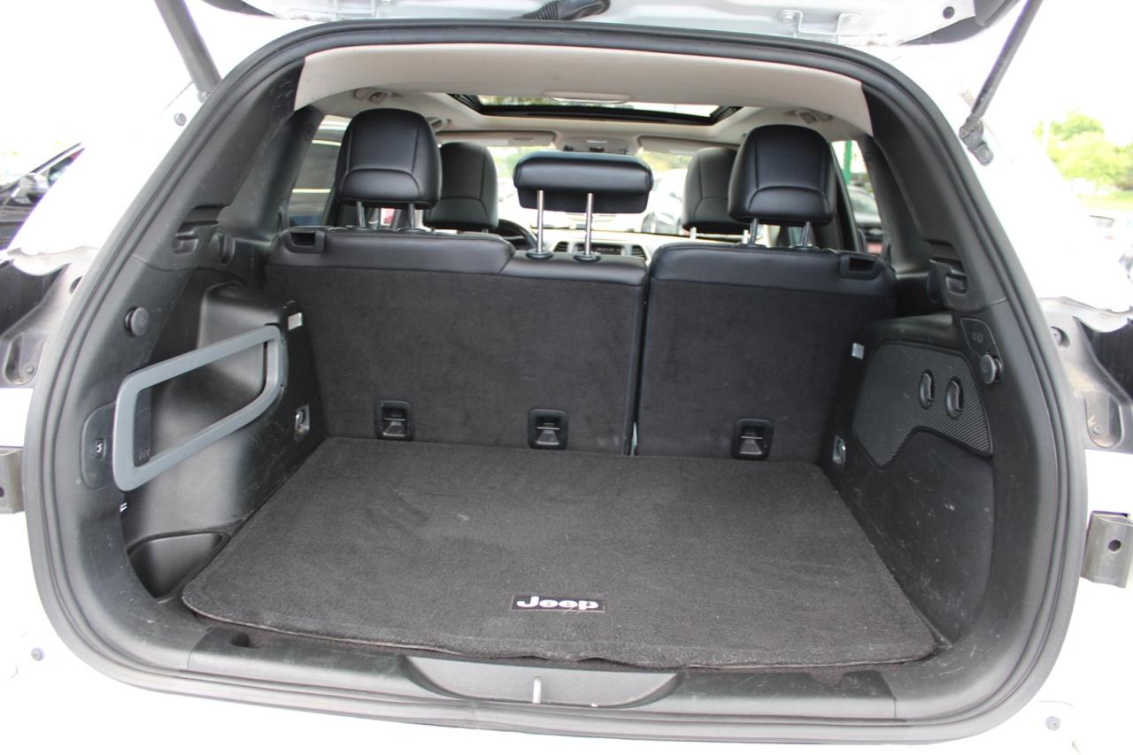 2017 Jeep Cherokee Overland 4WD Adaptive Cruise One Owner Panoramic Photo