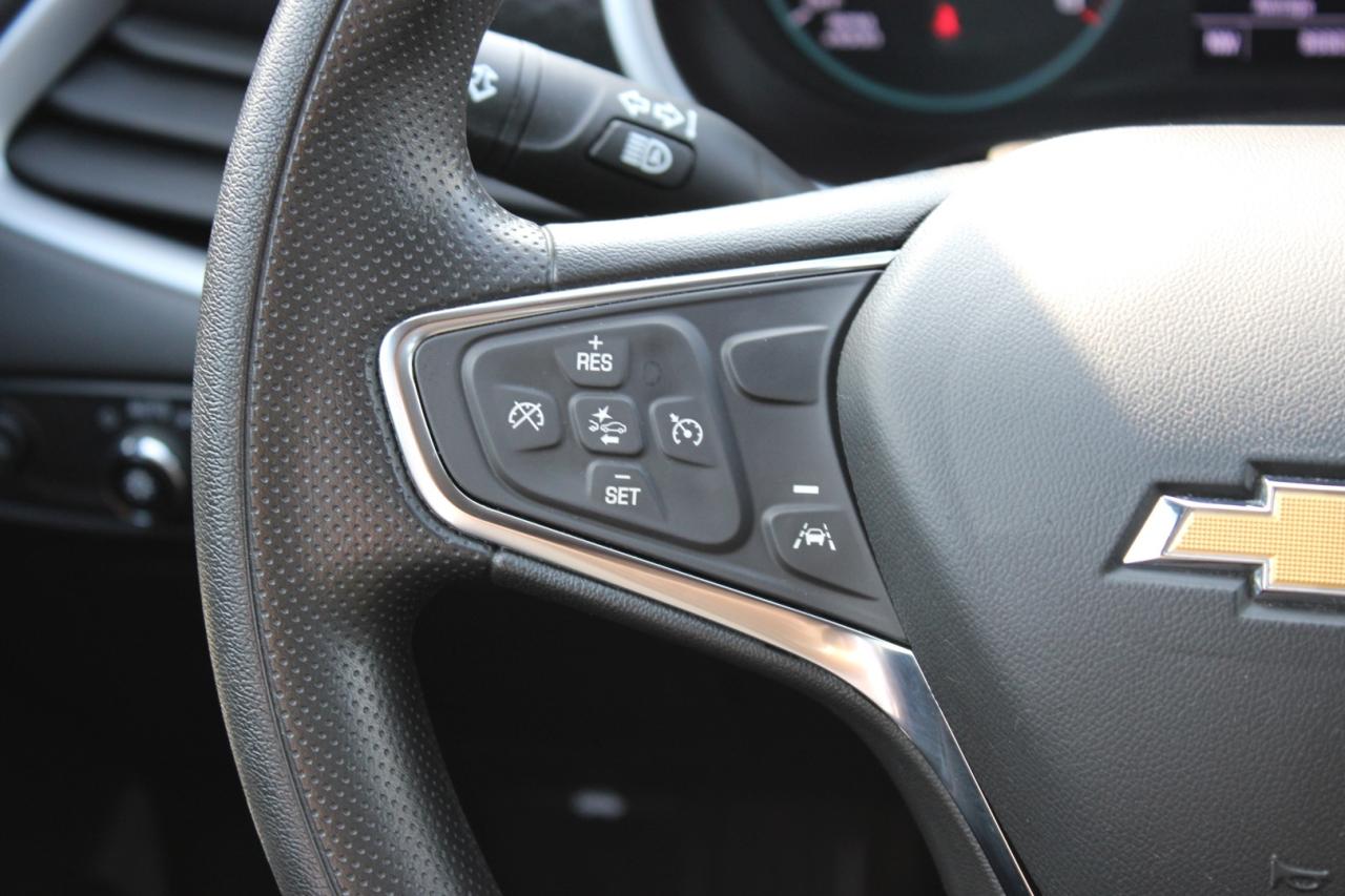 2023 Chevrolet Malibu 1LT ACCICENT FREE ONE OWNER Clean CarFax Photo