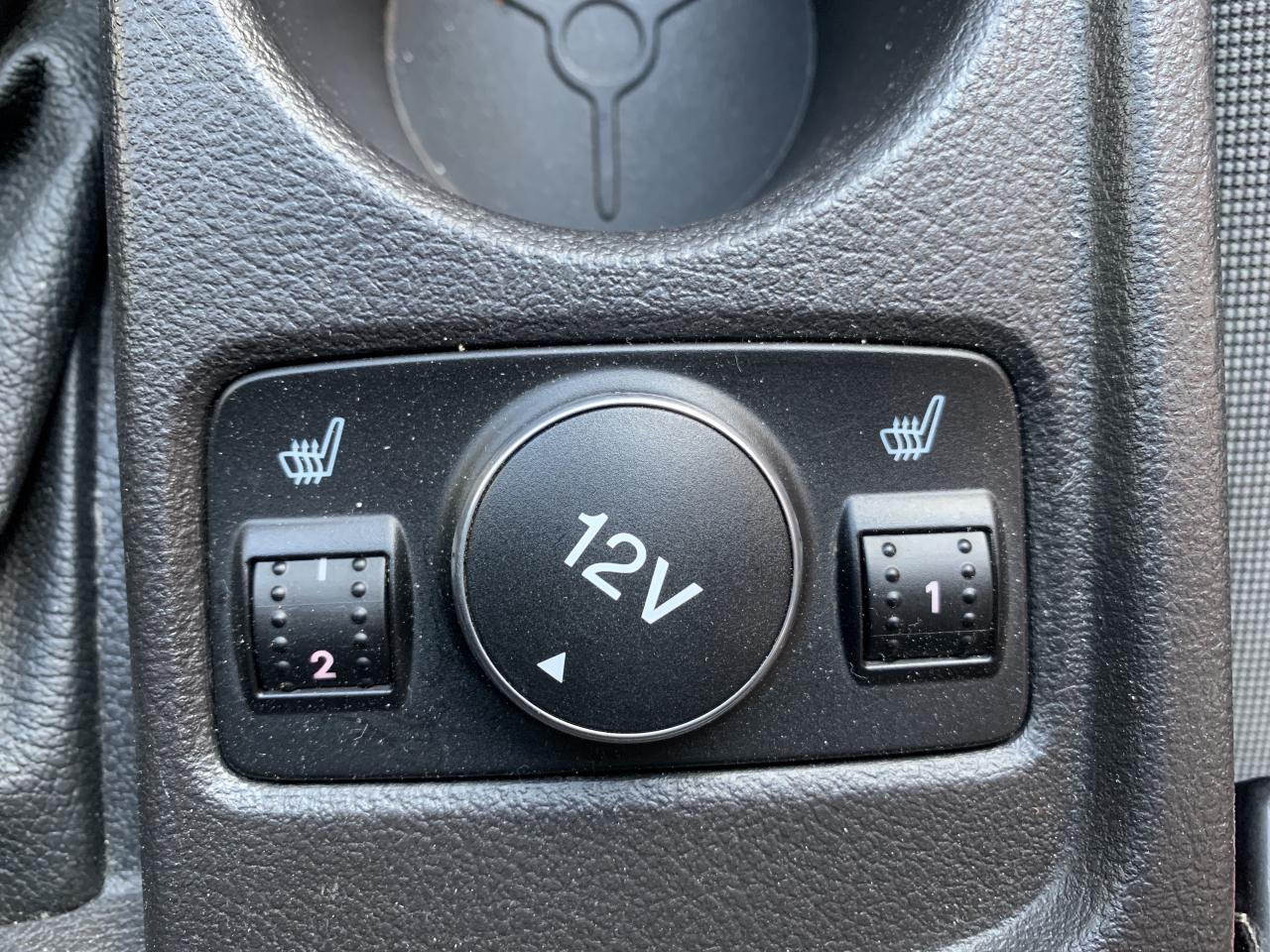 2012 Ford Focus SE / 100650 KMS !!!!! ABSOLUTELY SPOTLESS /LOADED Photo