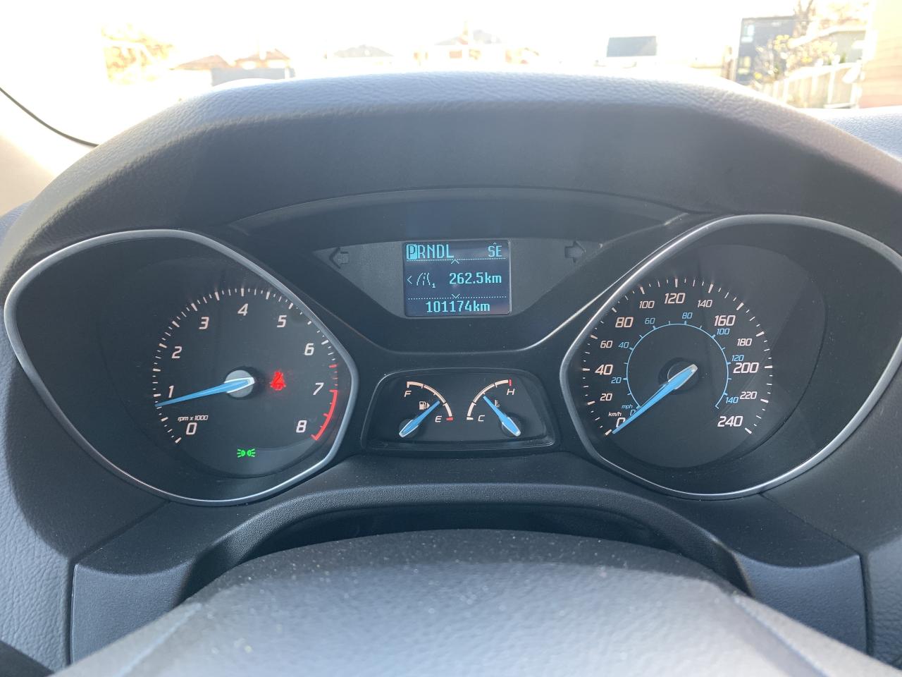 2012 Ford Focus SE / 100650 KMS !!!!! ABSOLUTELY SPOTLESS /LOADED Photo