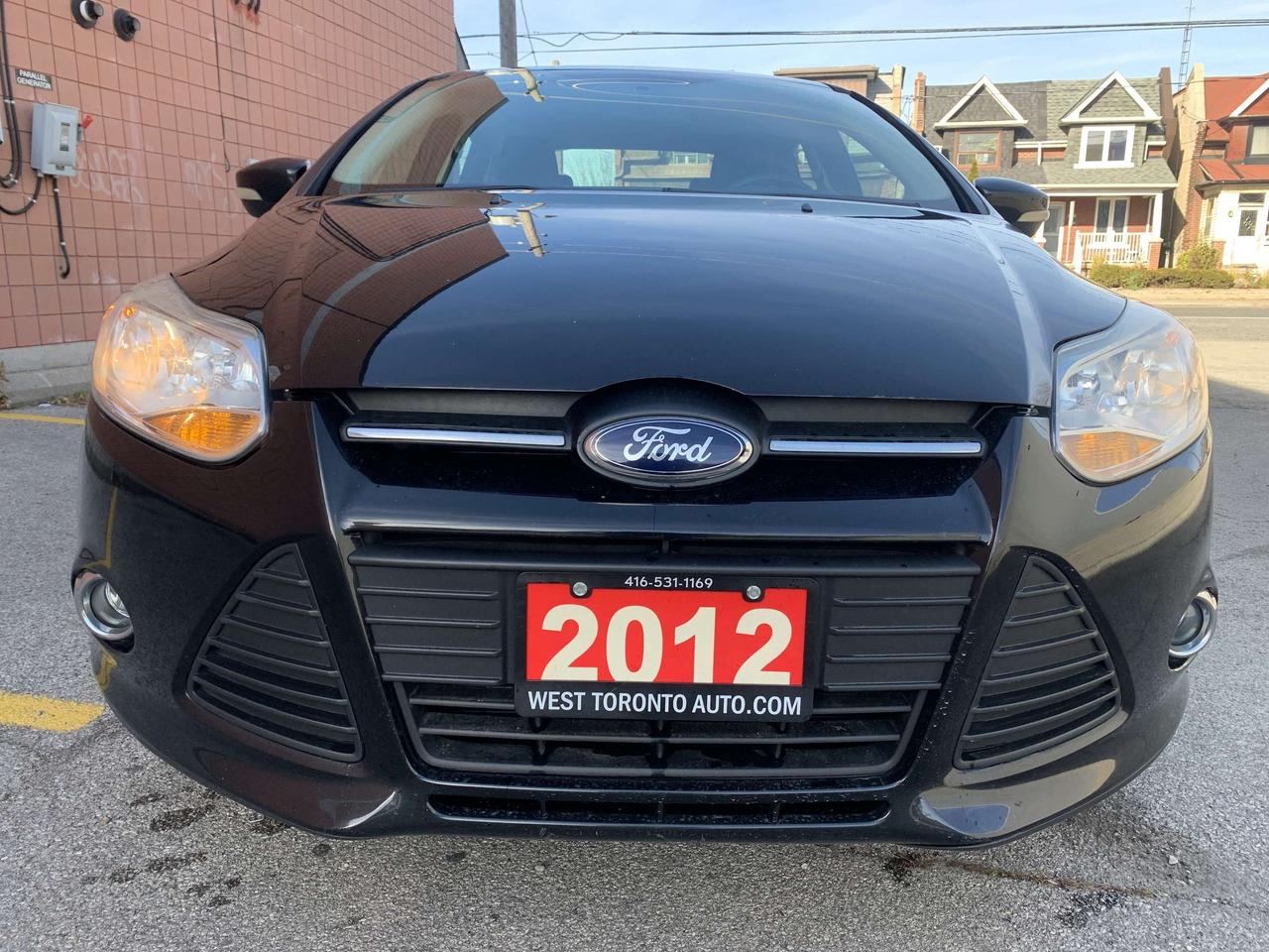 2012 Ford Focus SE / 100650 KMS !!!!! ABSOLUTELY SPOTLESS /LOADED Photo