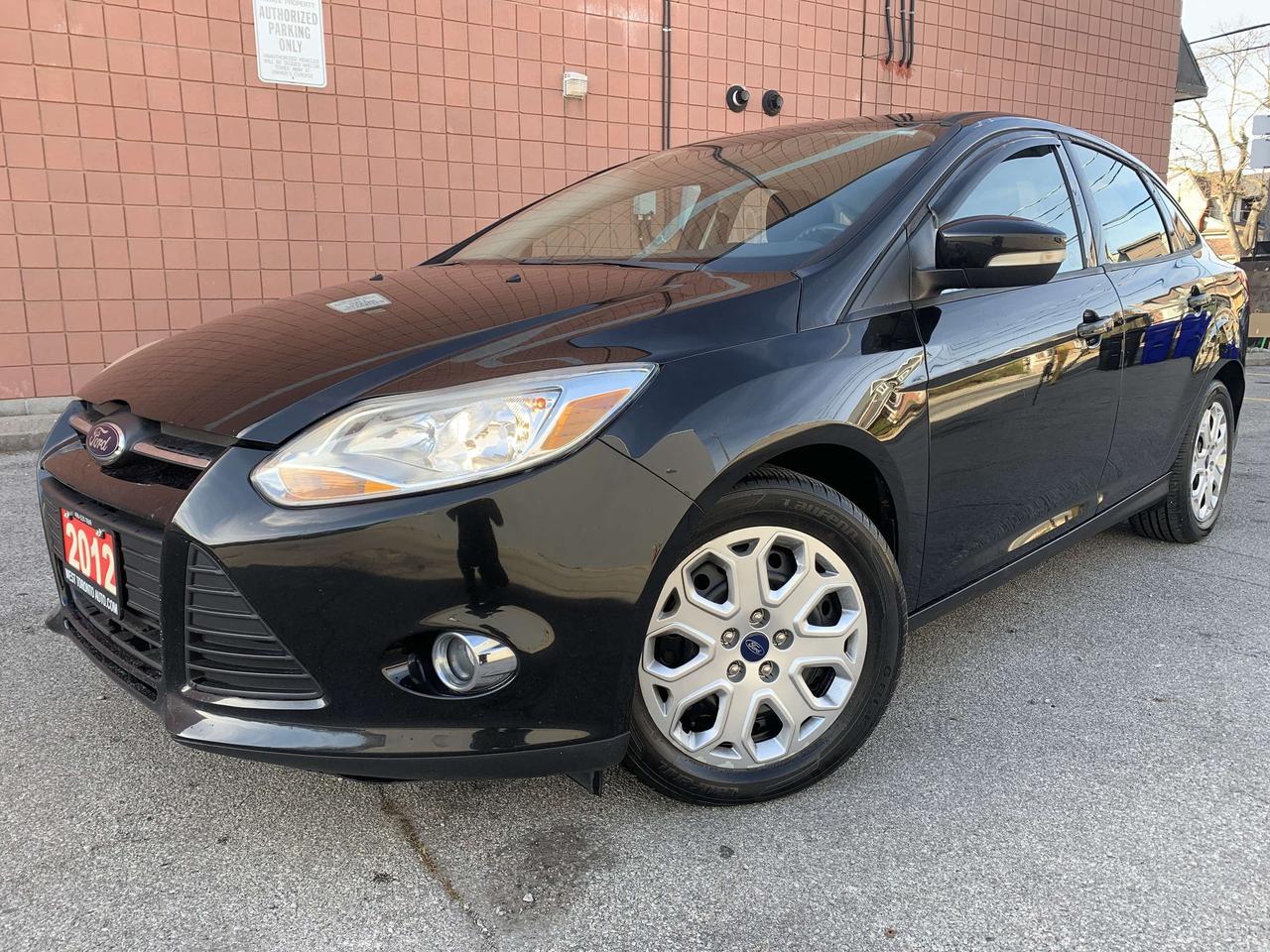2012 Ford Focus SE / 100650 KMS !!!!! ABSOLUTELY SPOTLESS /LOADED Photo